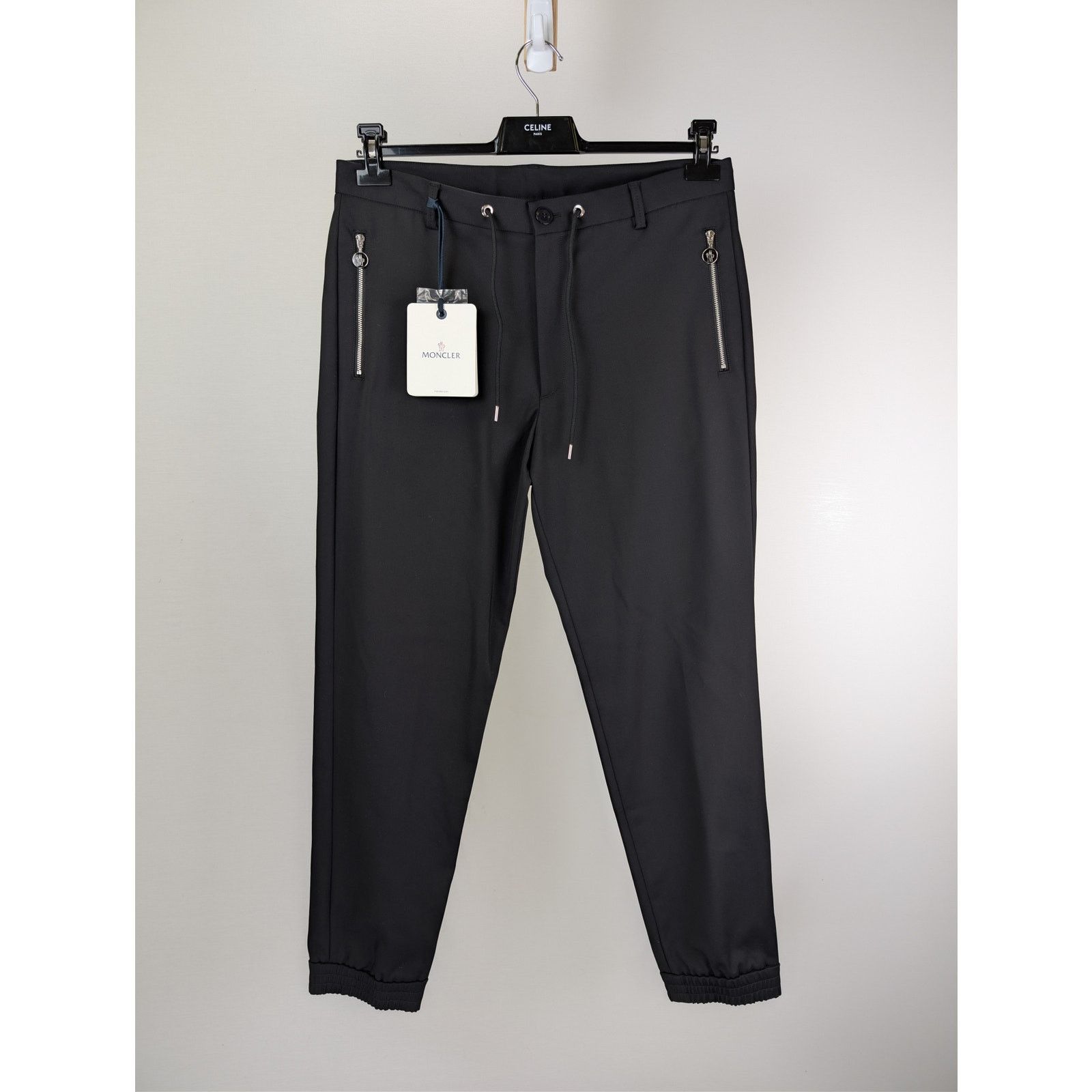 Moncler o1rshd1 Sweatpants / Trousers in Black Size US 34 / EU 50 - 1 Thumbnail