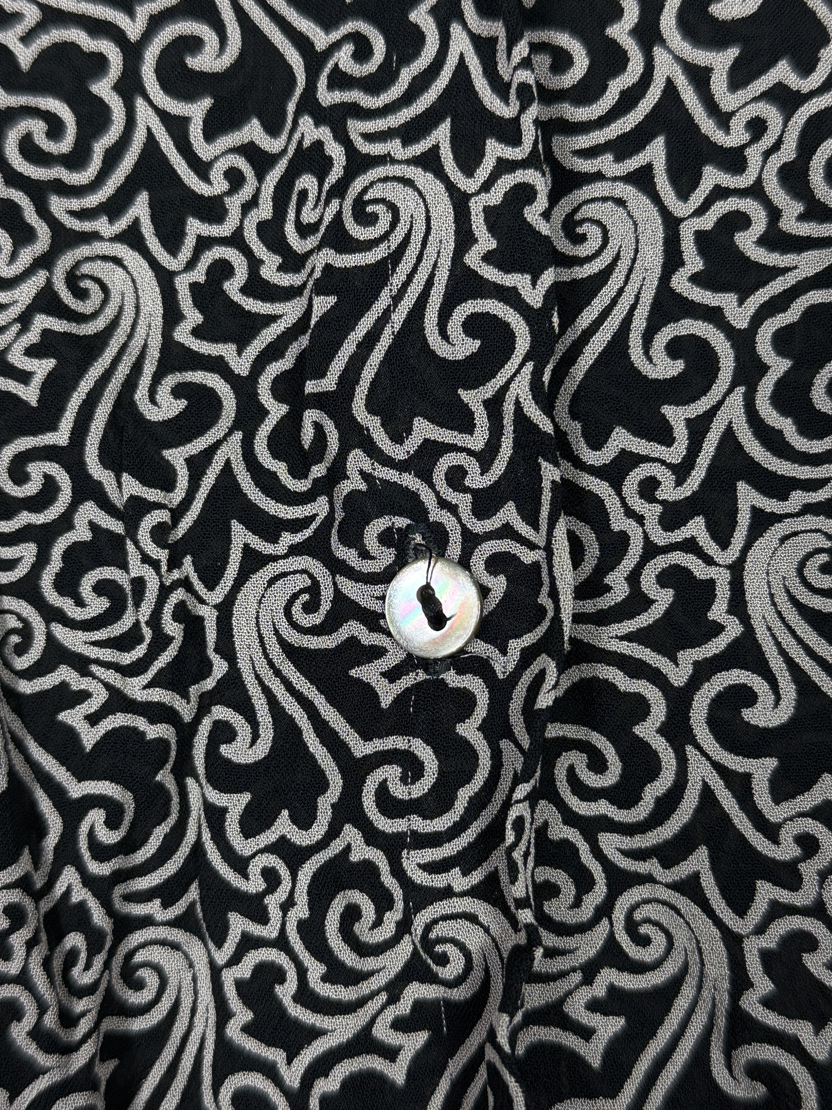 Aquascutum Aquascutum women’s shirt pattern print pearl buttons Size M / US 6-8 / IT 42-44 - 4 Thumbnail
