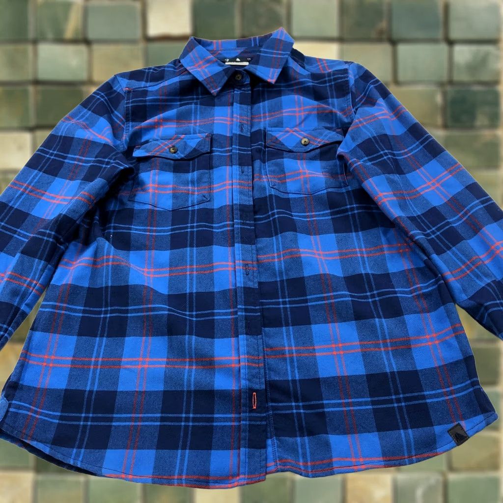 Vintage L.L. Bean Shirt Plaid Button Long Sleeve Blue MINT - Women, Regular, Flannel, Vintage? No, All Seasons, Pockets, Classic, 90s? (condensed) Size M / US 6-8 / IT 42-44 - 1 Thumbnail