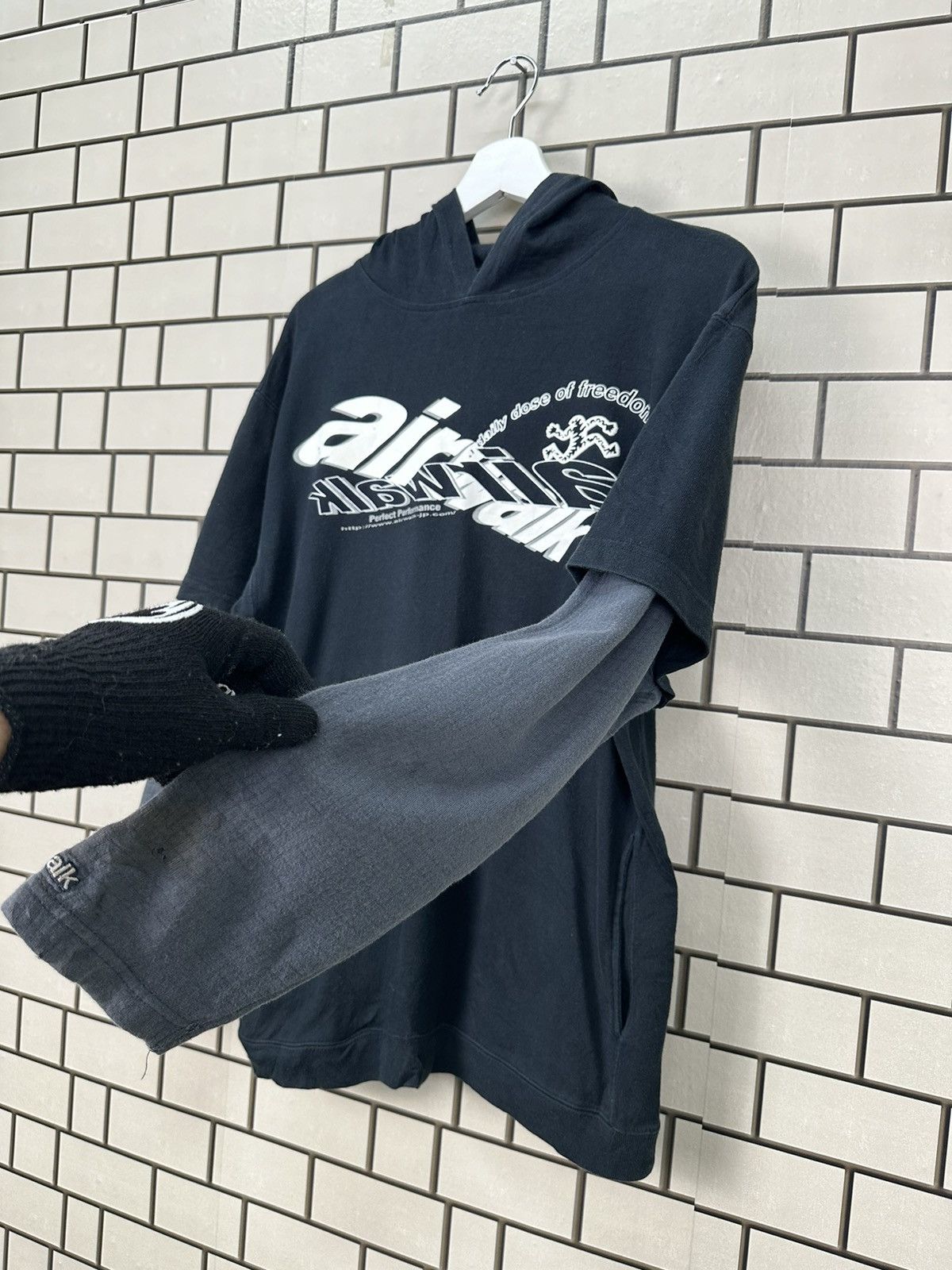 Airwalk Airwalk Hooded LongSleeve Nice Design Size US L / EU 52-54 / 3 - 5 Thumbnail