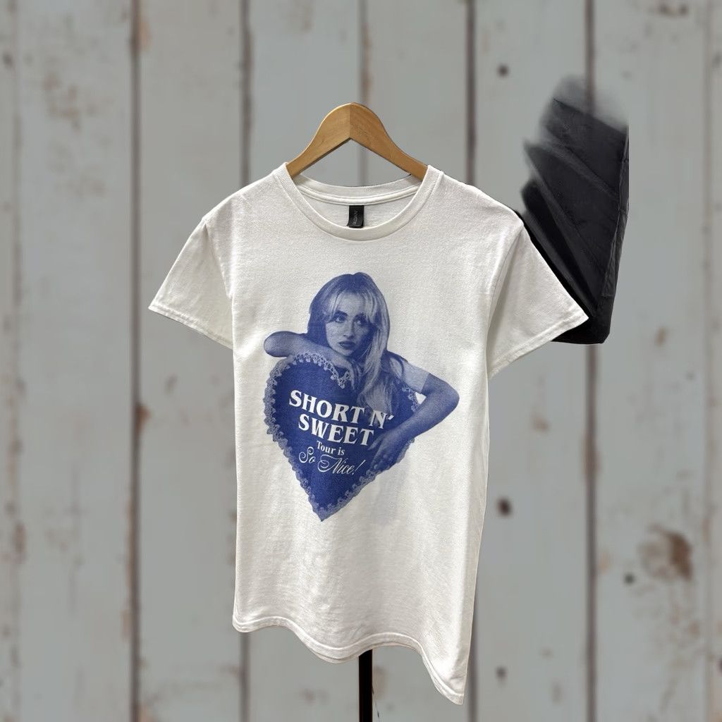 Gildan VINTAGE Sabrina Carpenter Short n’ Sweet Sexy Tour T-Shirt S White Mens T-Shirt 2025 Size US S / EU 44-46 / 1 - 1 Thumbnail
