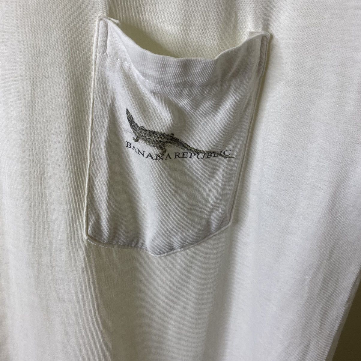Banana Republic Vintage 1990s Banana Republic Map T Shirt Size US L / EU 52-54 / 3 - 7 Thumbnail