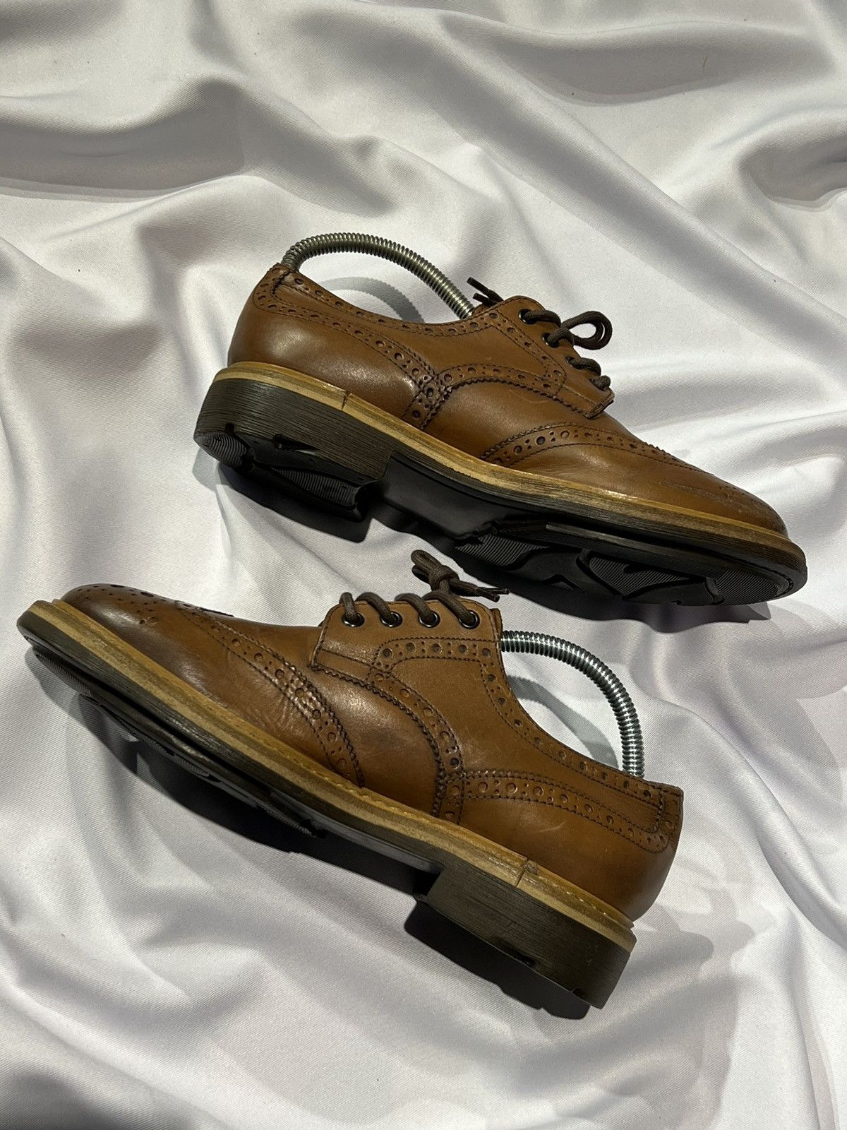 Vintage WINGTIP SHOES LEATHER MADE IN ROMANIA MISSING BRAND Size US 6 / EU 39 - 7 Thumbnail