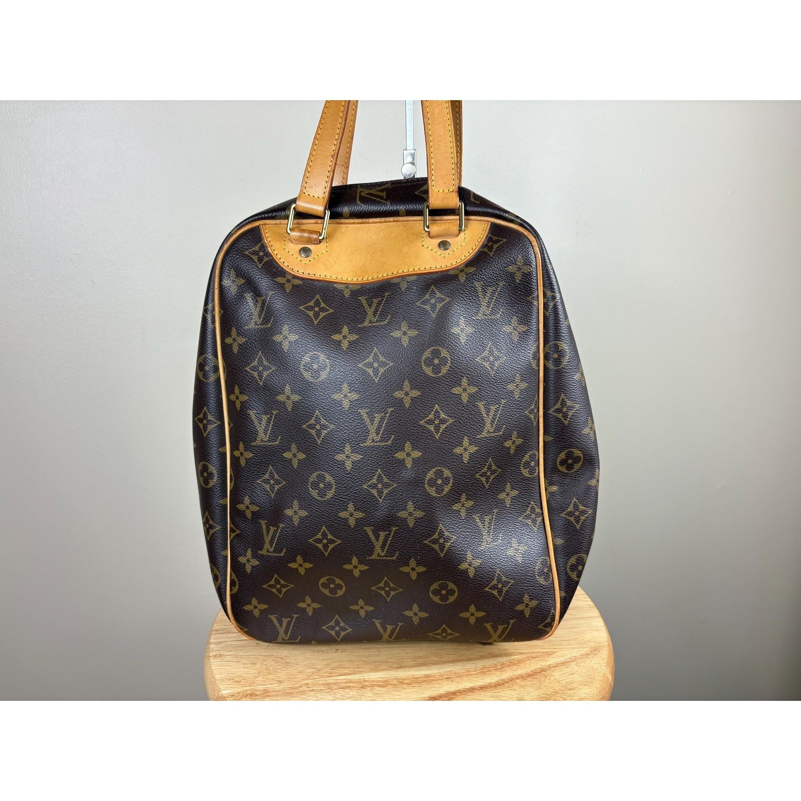 Louis Vuitton Authentic Louis Vuitton Excursion Hand Bag Monogram Size ONE SIZE - 2 Thumbnail