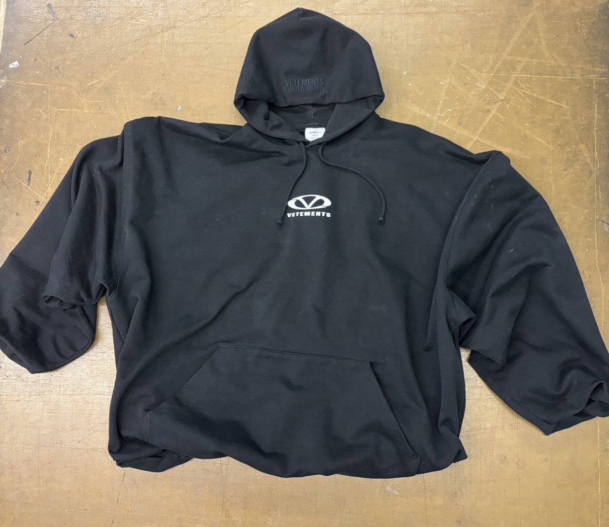 Vetements circle hoodie