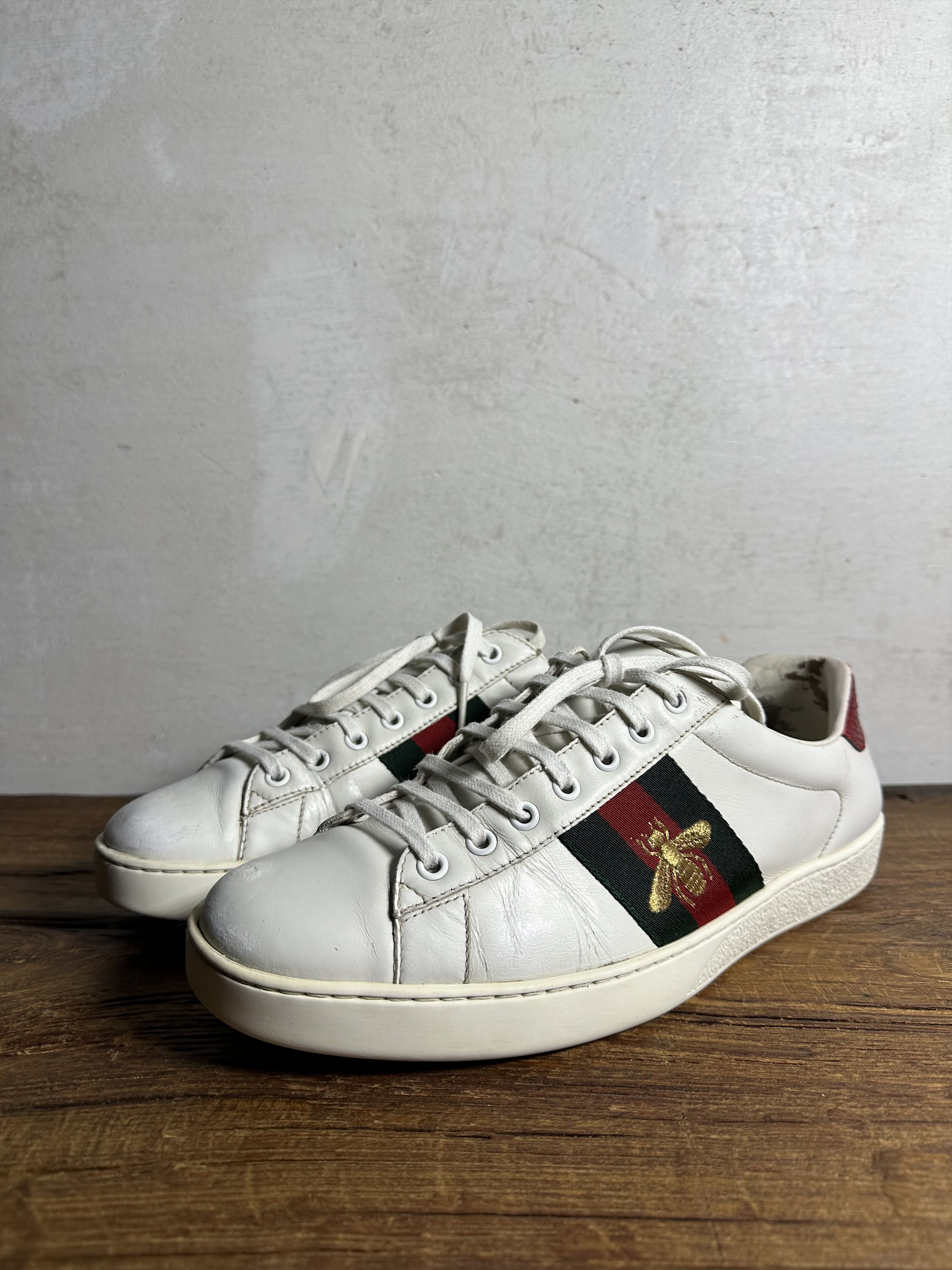 Gucci Gucci Ace Embroidered Bees Leather Sneaker White Navy Size US 9 / EU 42 - 1 Thumbnail