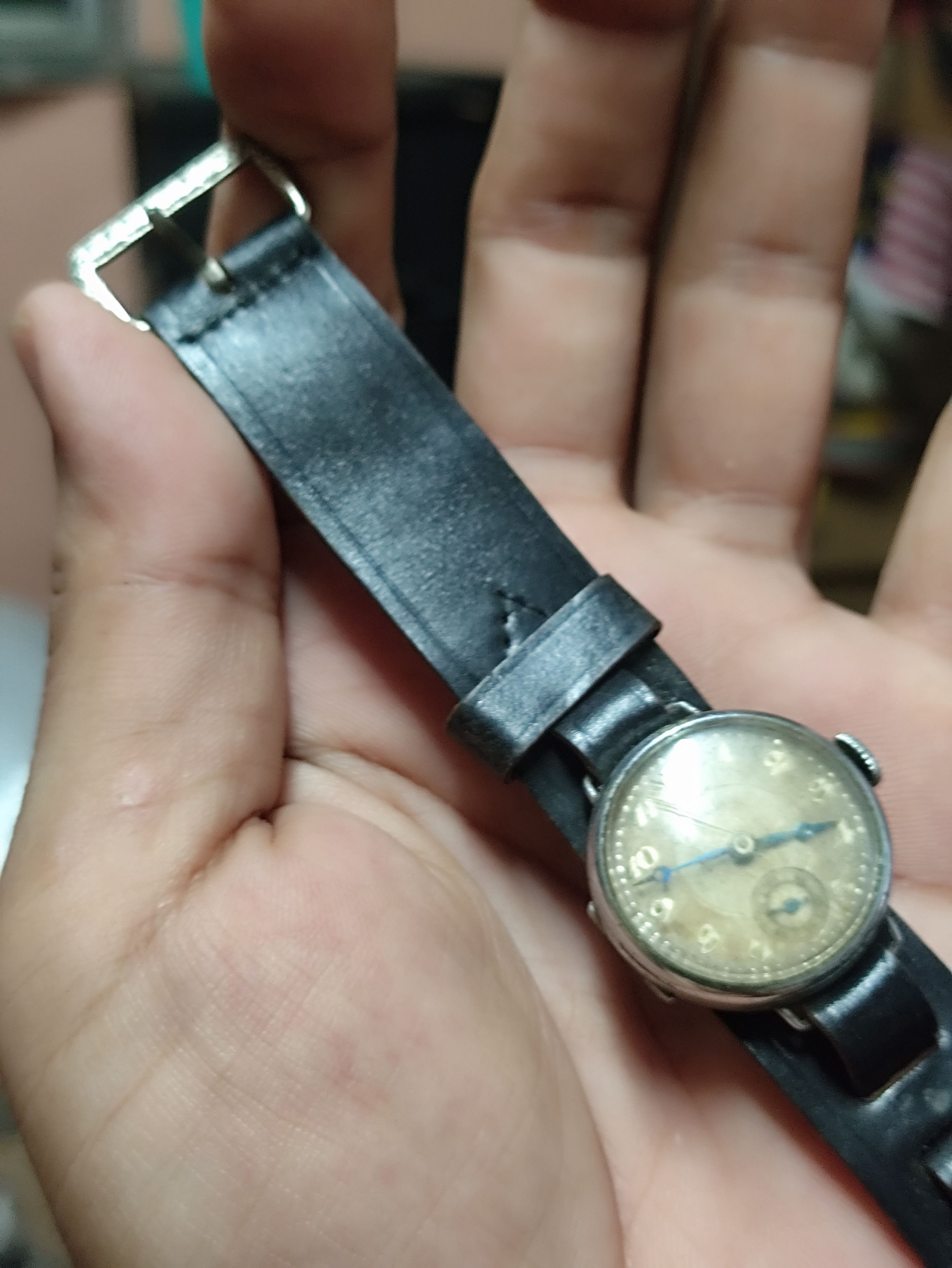 Vintage Vintage Hand winding engine Watch Unknown Brand Size ONE SIZE - 9 Thumbnail