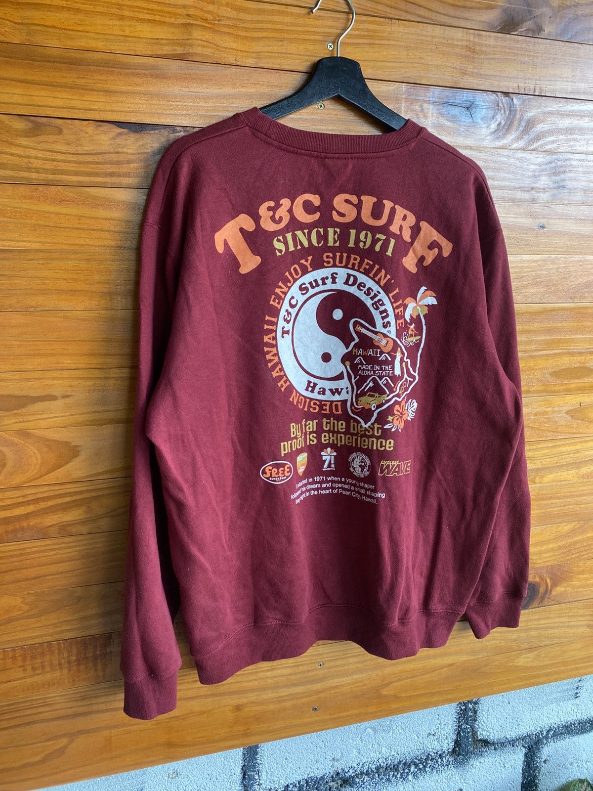 Vintage Vintage T&C Surf “Since 1971” Maroon Sweatshirt Hawaii Surf Size US L / EU 52-54 / 3 - 10 Thumbnail