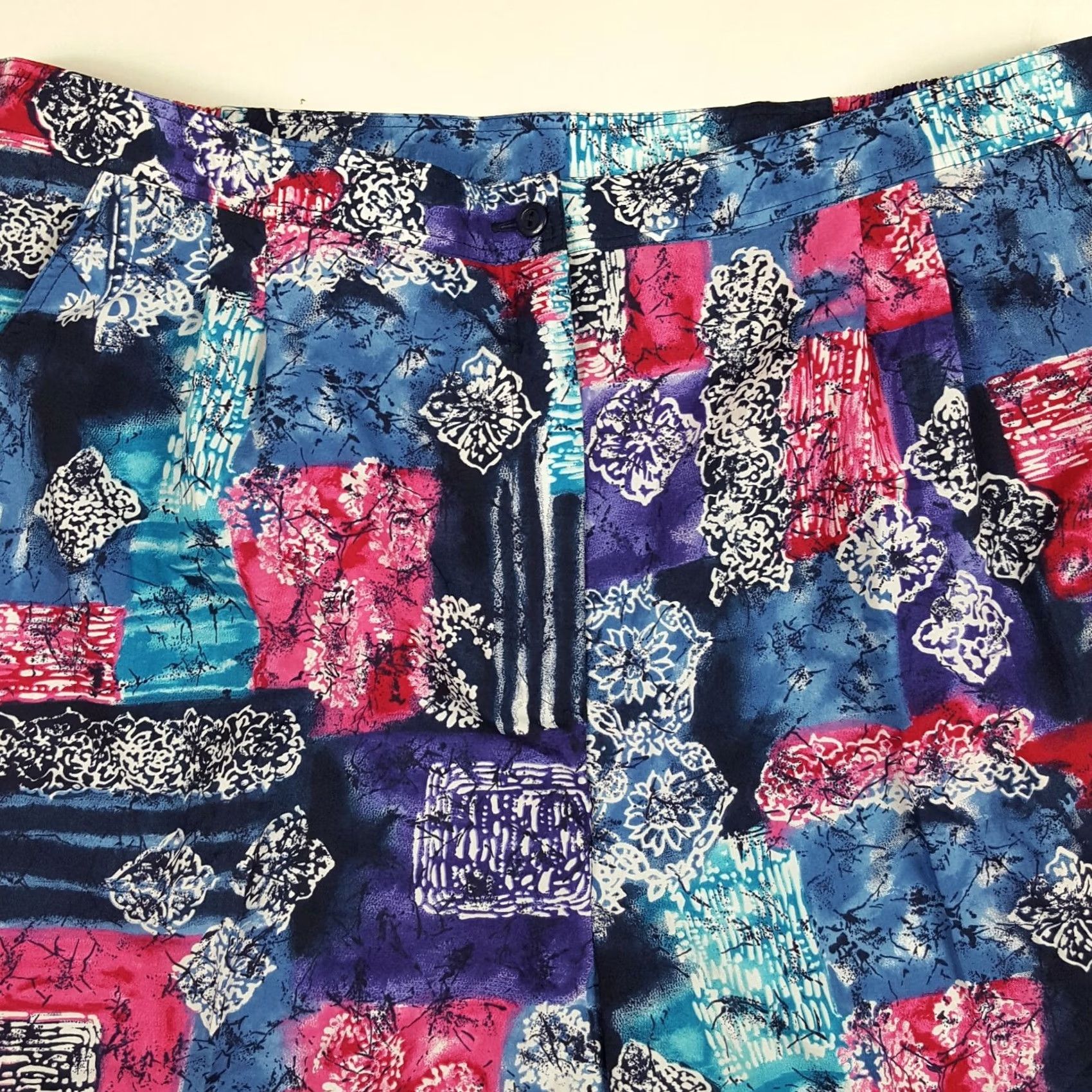 Vintage VINTAGE Flower Art Women's Size 20 Golf Tennis Outdoor Relaxed Pleated Shorts Size 27" / US 4 / IT 40 - 2 Thumbnail