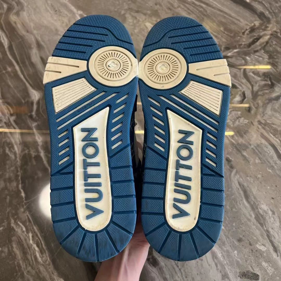Louis Vuitton LOUIS VUITTON Trainer, white and blue Size US 10 / EU 43 - 6 Thumbnail