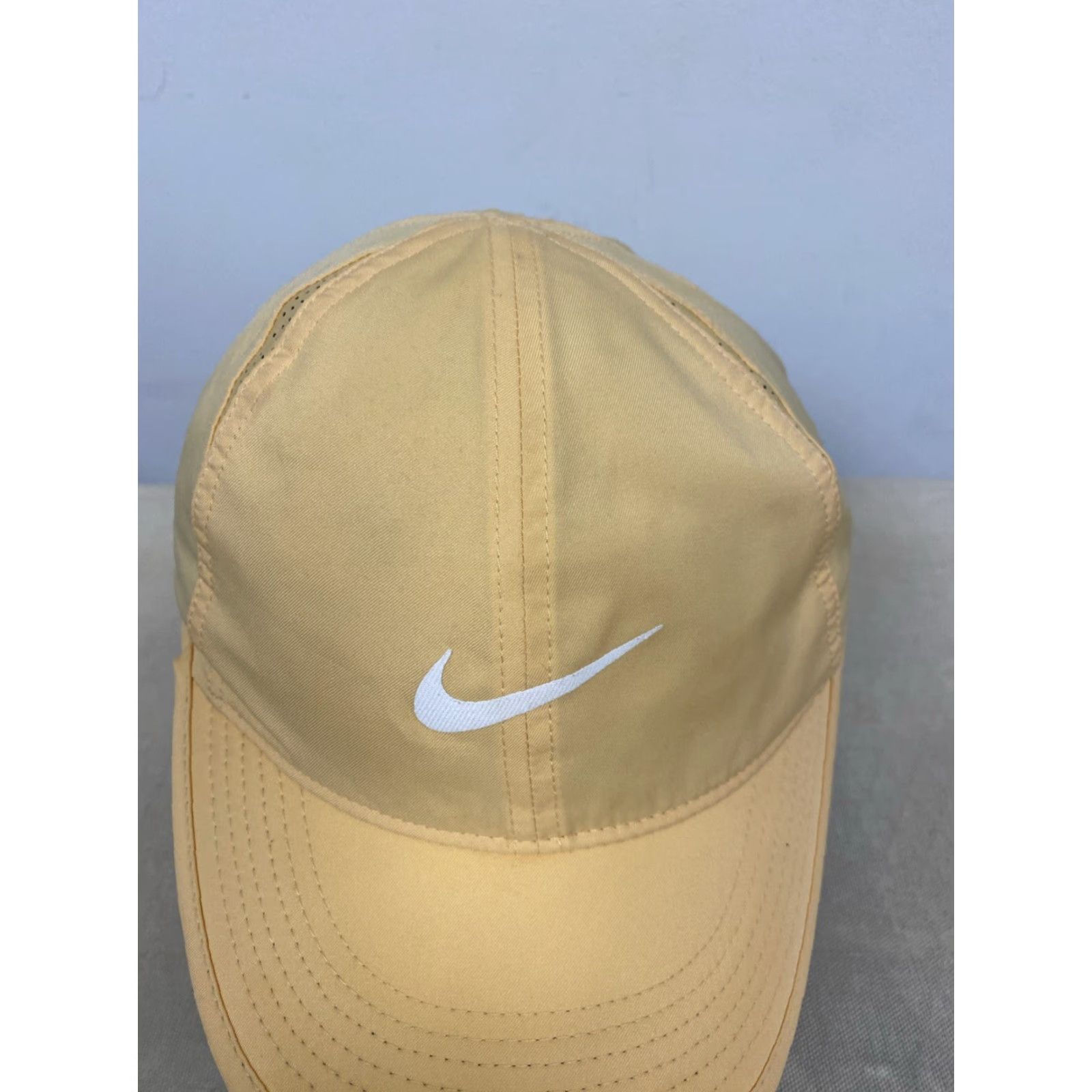 Nike NIKE Featherlight Cap Adjustable Dri-Fit Baseball Hat Yellow Unisex Adults Size ONE SIZE - 2 Thumbnail