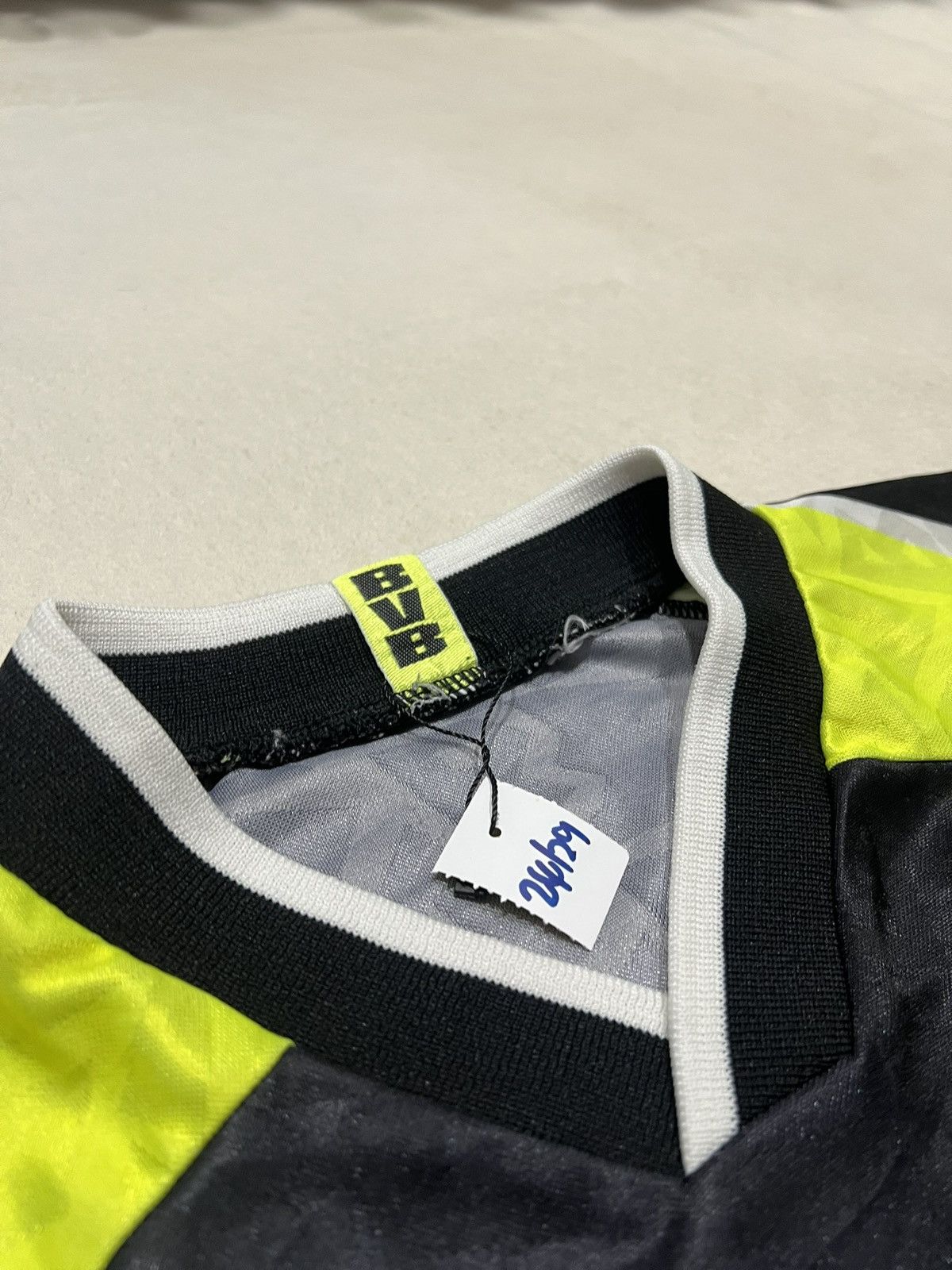 Nike Borussia Dortmund 1995/1996 Nike Away Longsleeve Jersey Size US XL / EU 56 / 4 - 10 Thumbnail