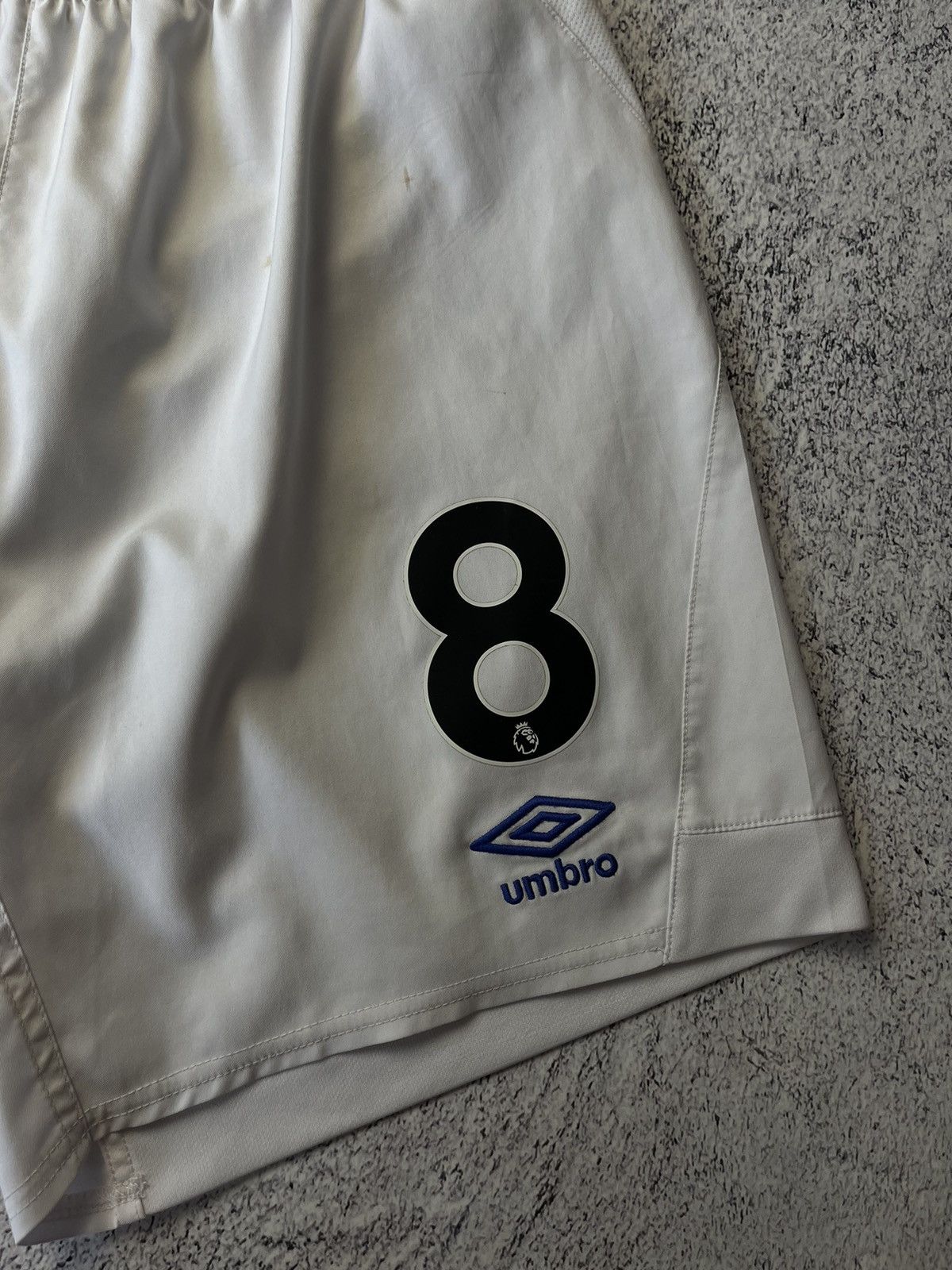 Other Everton Umbro Shorts #8 Size L Size US 34 / EU 50 - 5 Thumbnail