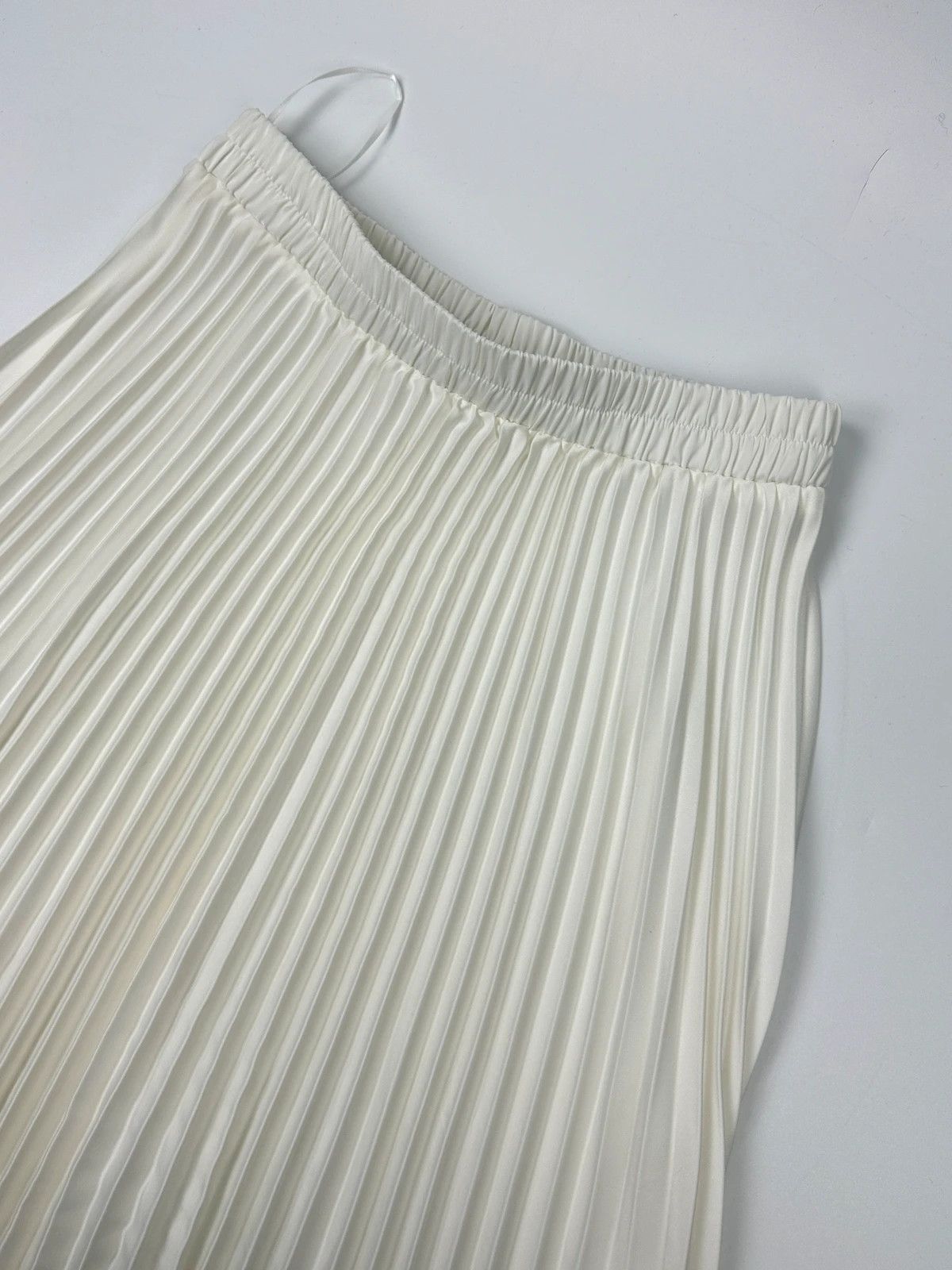 plein sud Plein Sud 00’s White Long Pleats Skirt Size 26" / US 2 / IT 38 - 4 Thumbnail