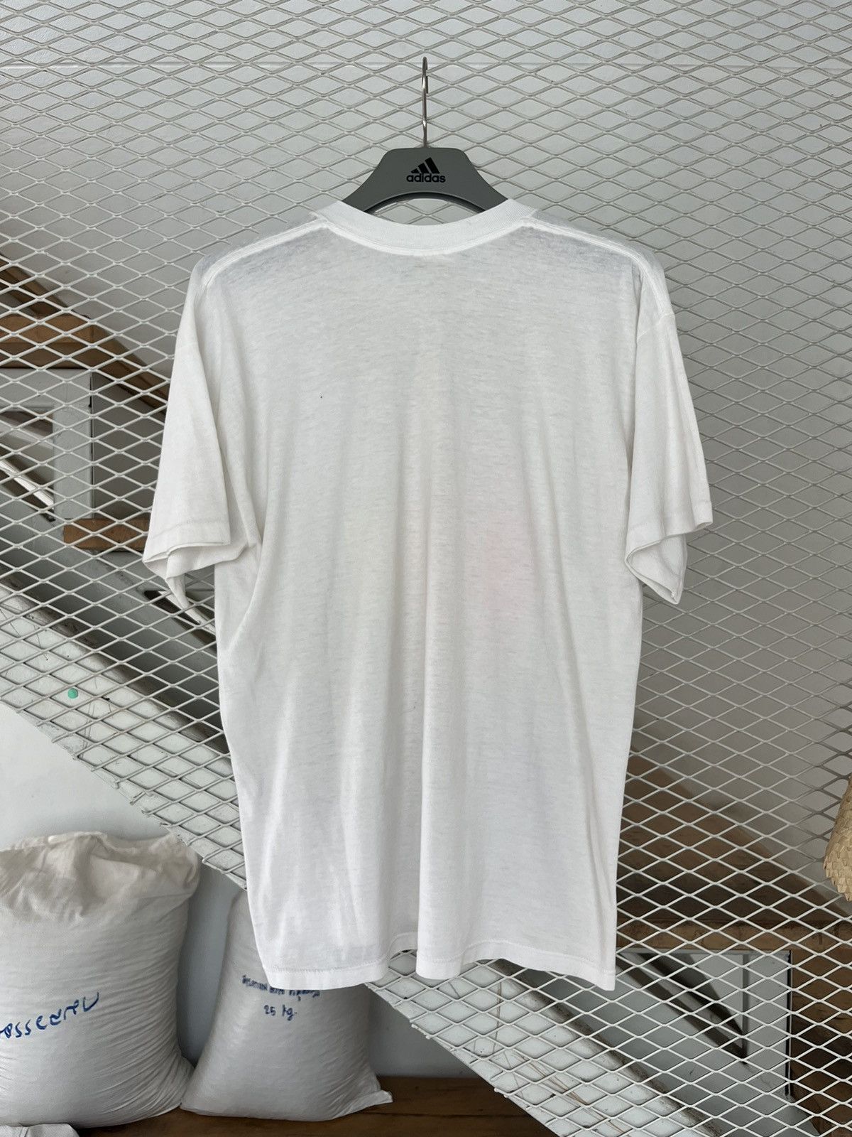 Vintage Vintage BEVERLY HILLS 90210 Box logo TV. Series 90’s Tshirt Size US XL / EU 56 / 4 - 7 Thumbnail