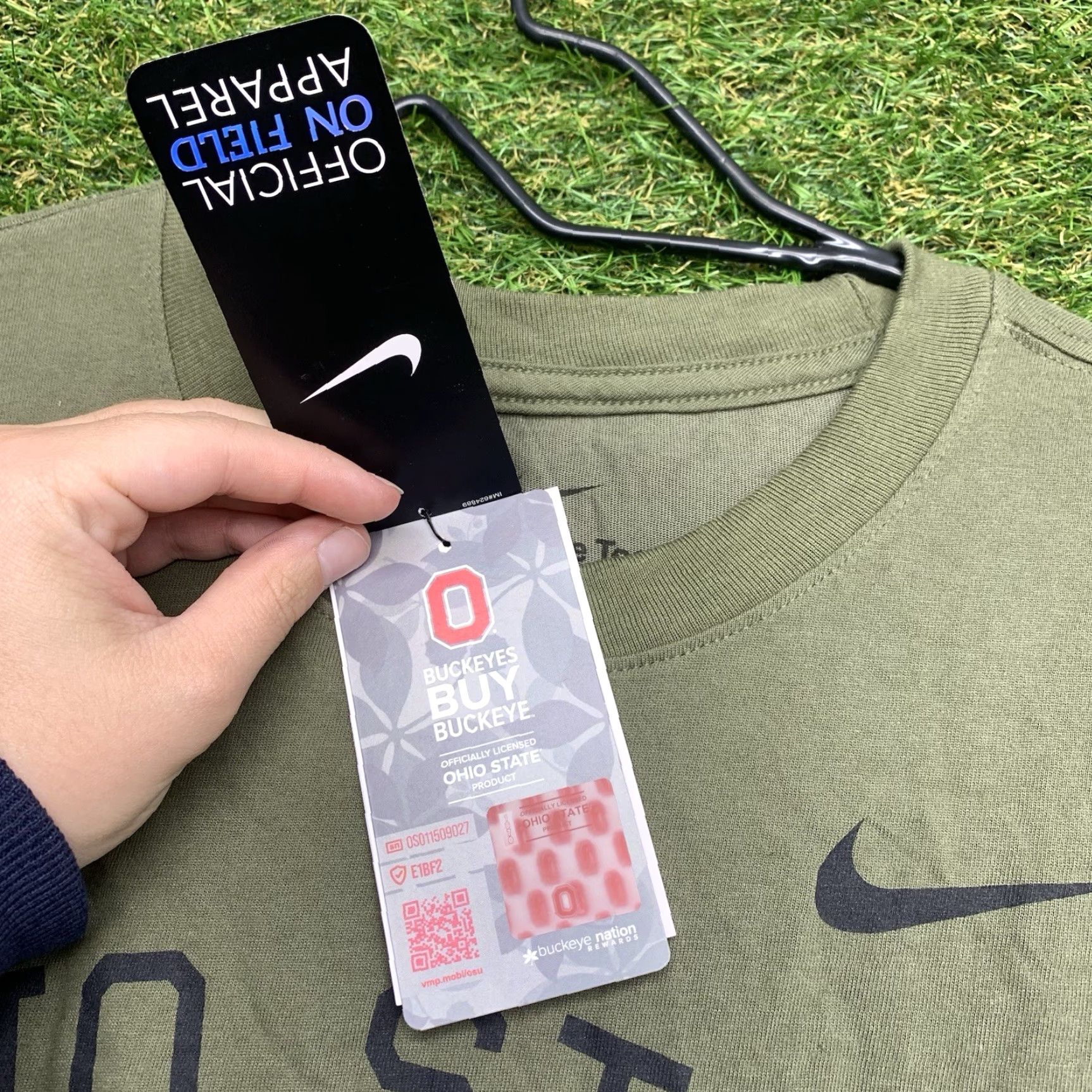 Nike Nike Shirt Mens OSU Dri-Fit Salute to Service Ohio State Buckeyes Green Crew Neck Short Sleeve M Size US M / EU 48-50 / 2 - 5 Thumbnail