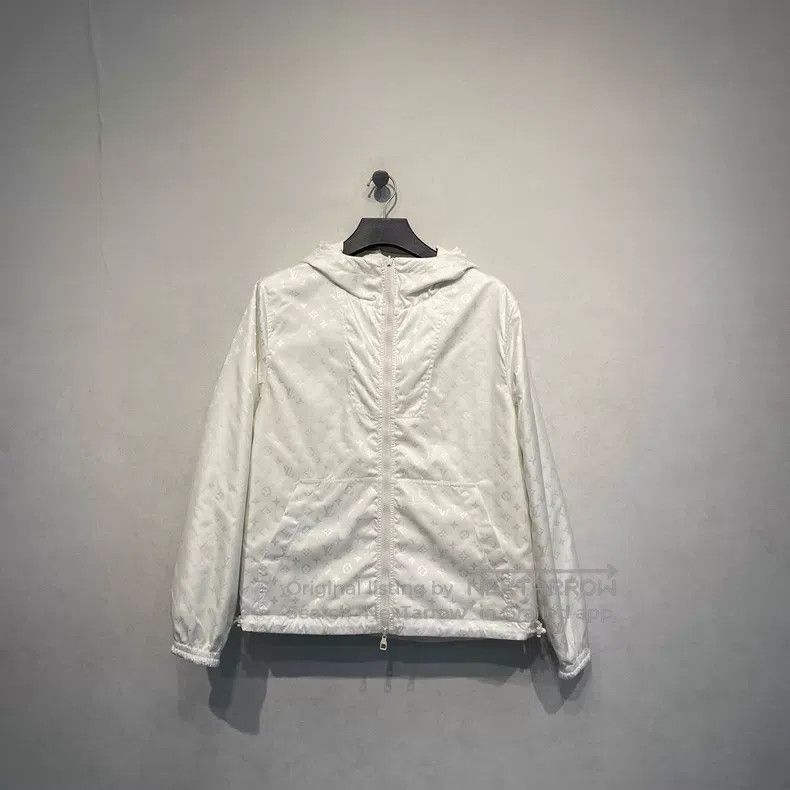 Louis Vuitton Louis Vuitton White logo full print reversible jacket Size US S / EU 44-46 / 1 - 1 Thumbnail