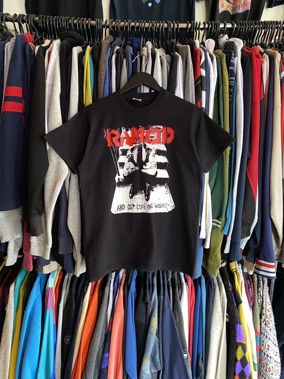Band Tees VINTAGE RANCID AND OUT COME THE WOLVES T-SHIRT Y2k Size US M / EU 48-50 / 2 - 1 Thumbnail