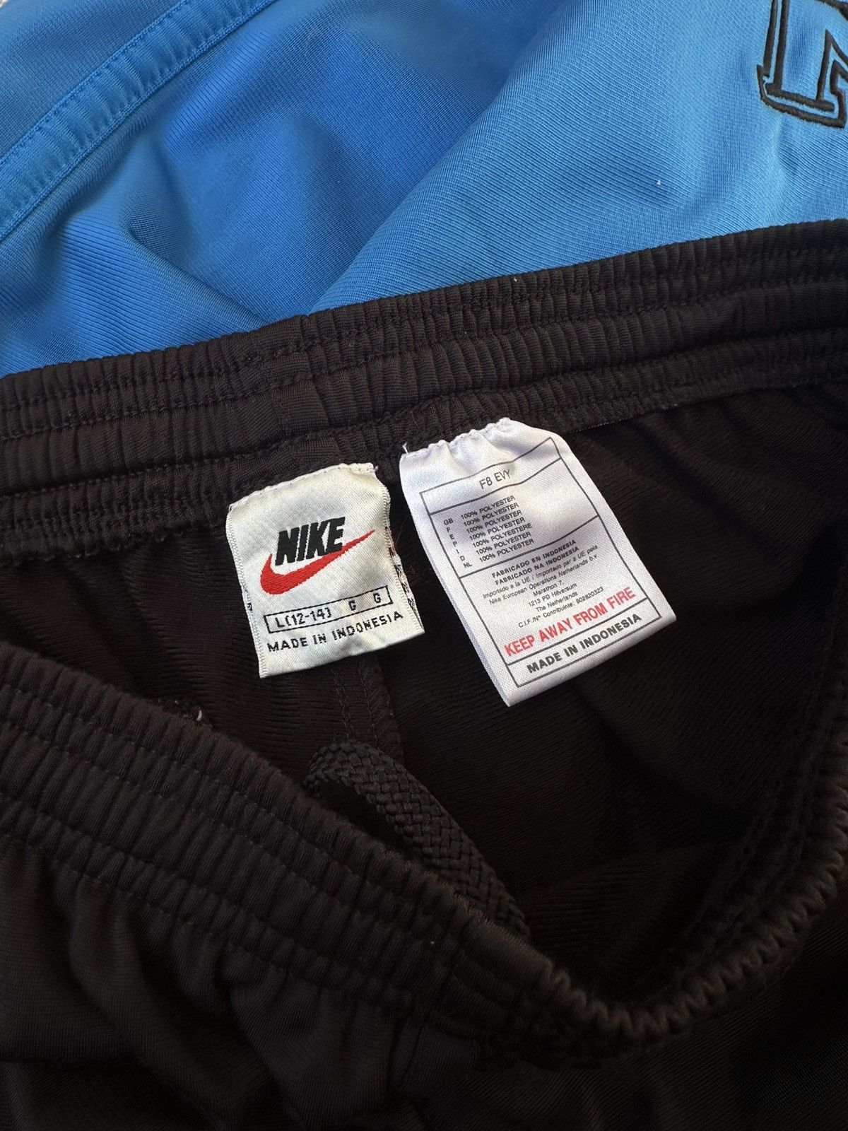 Nike Vintage Nike Blue&Black Tracksuit XS size Youth L (12-14) Size US XS / EU 42 / 0 - 4 Thumbnail