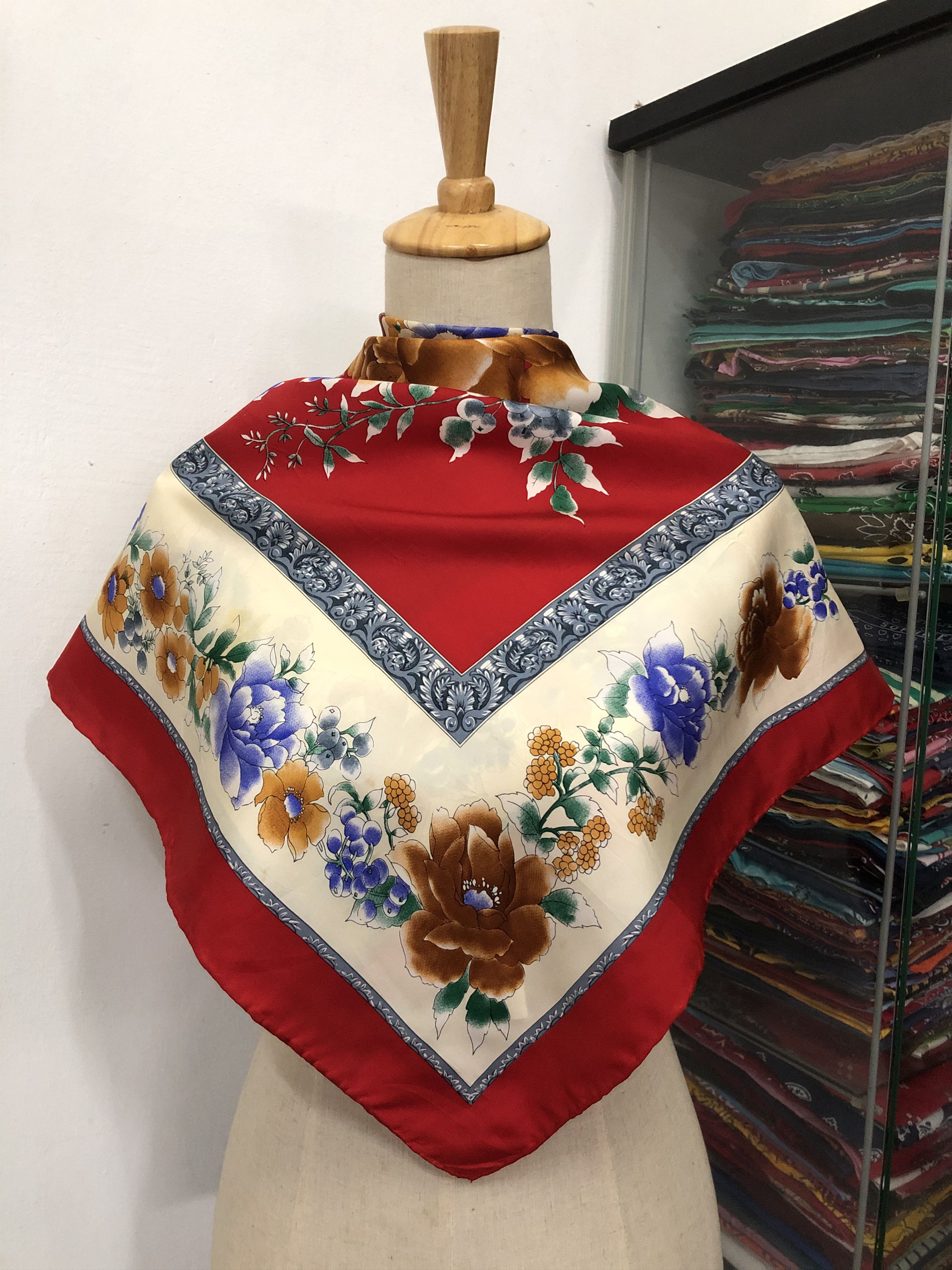 Vintage Vintage Kuk Jae Silk Scarf Size ONE SIZE - 1 Thumbnail