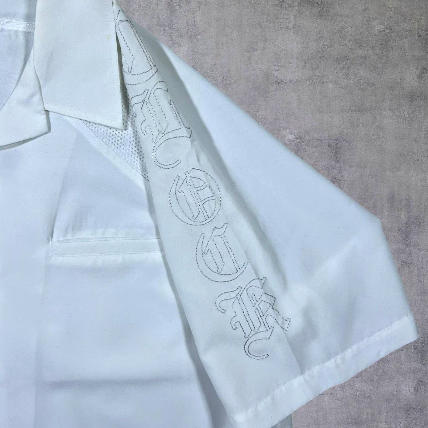 Vintage Clockhouse Embroidered Y2K White Polyester Shirt XL Men's Button-Up Male Size US XL / EU 56 / 4 - 5 Thumbnail