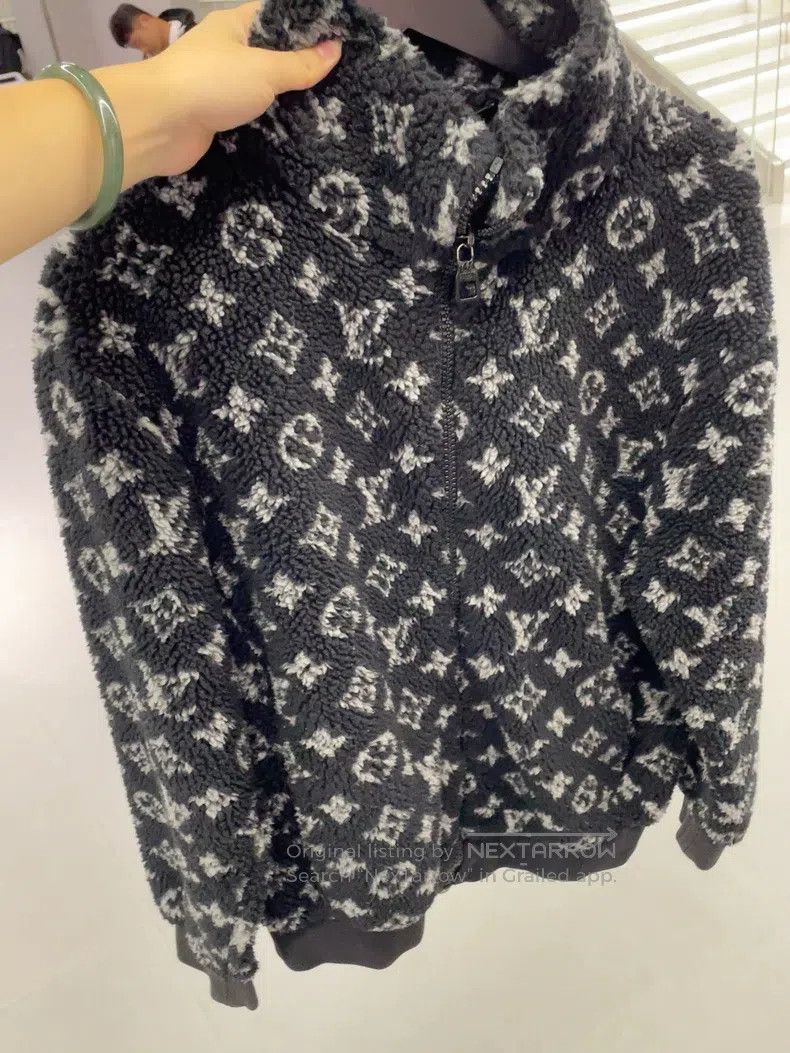 Louis Vuitton Louis Vuitton Full print presbyopic teddy jacket Size US S / EU 44-46 / 1 - 1 Thumbnail