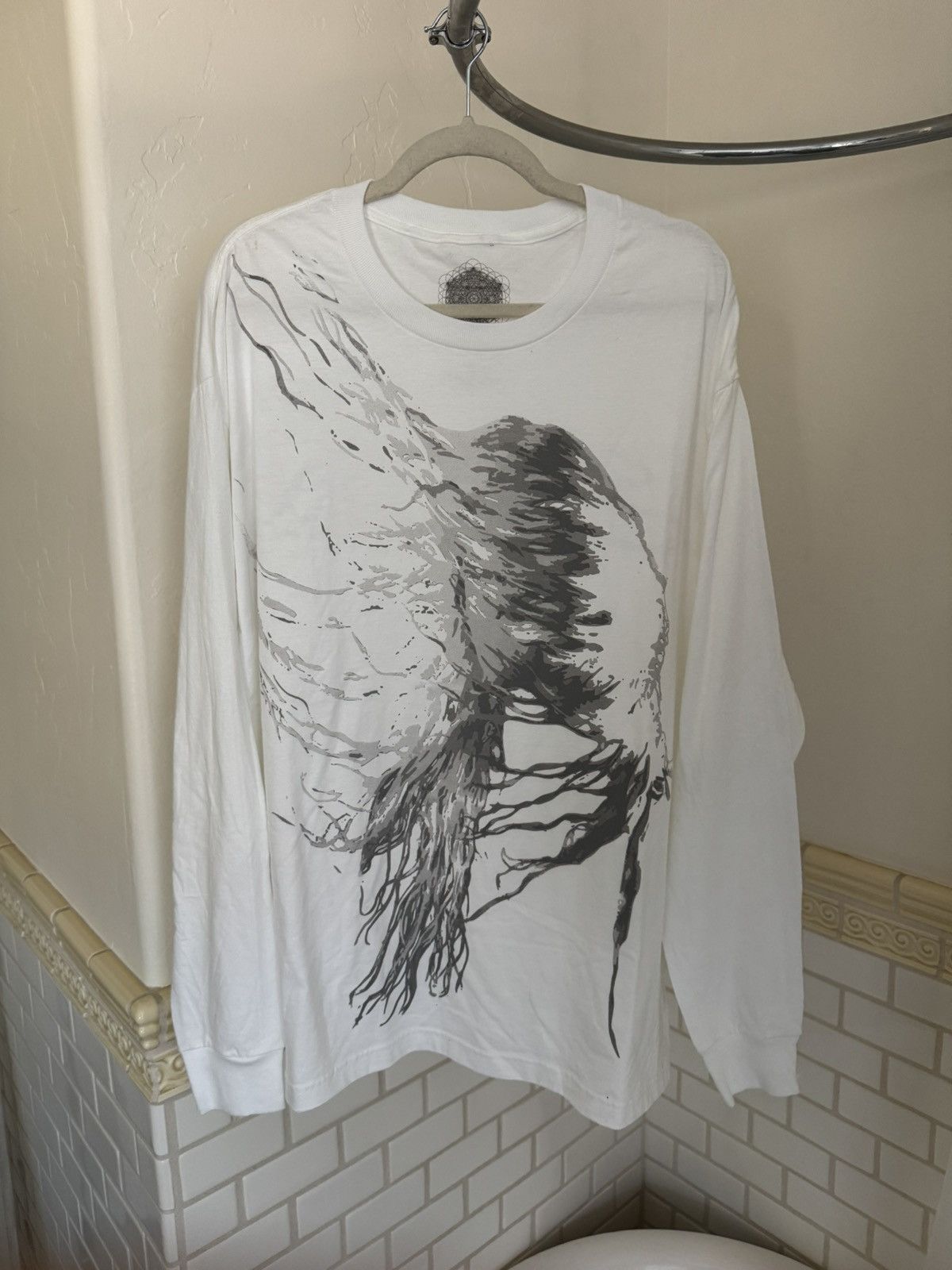 2hollis Logo White Tour Longsleeve