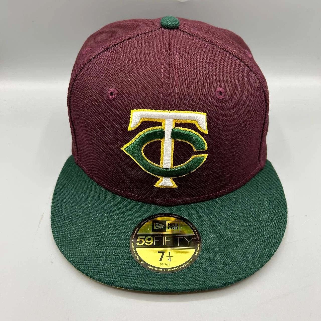 New Era Minnesota Twins Hat Men 7 1/4 Red Green MLB Fitted Cap New Size ONE SIZE - 1 Thumbnail