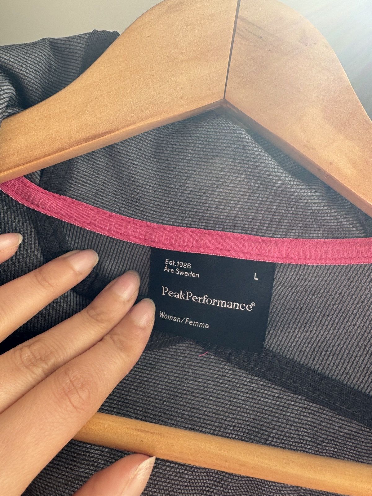 Peak Performance Peak Performance Softshell Jacket – Magenta – Size L Size L / US 10 / IT 46 - 13 Thumbnail