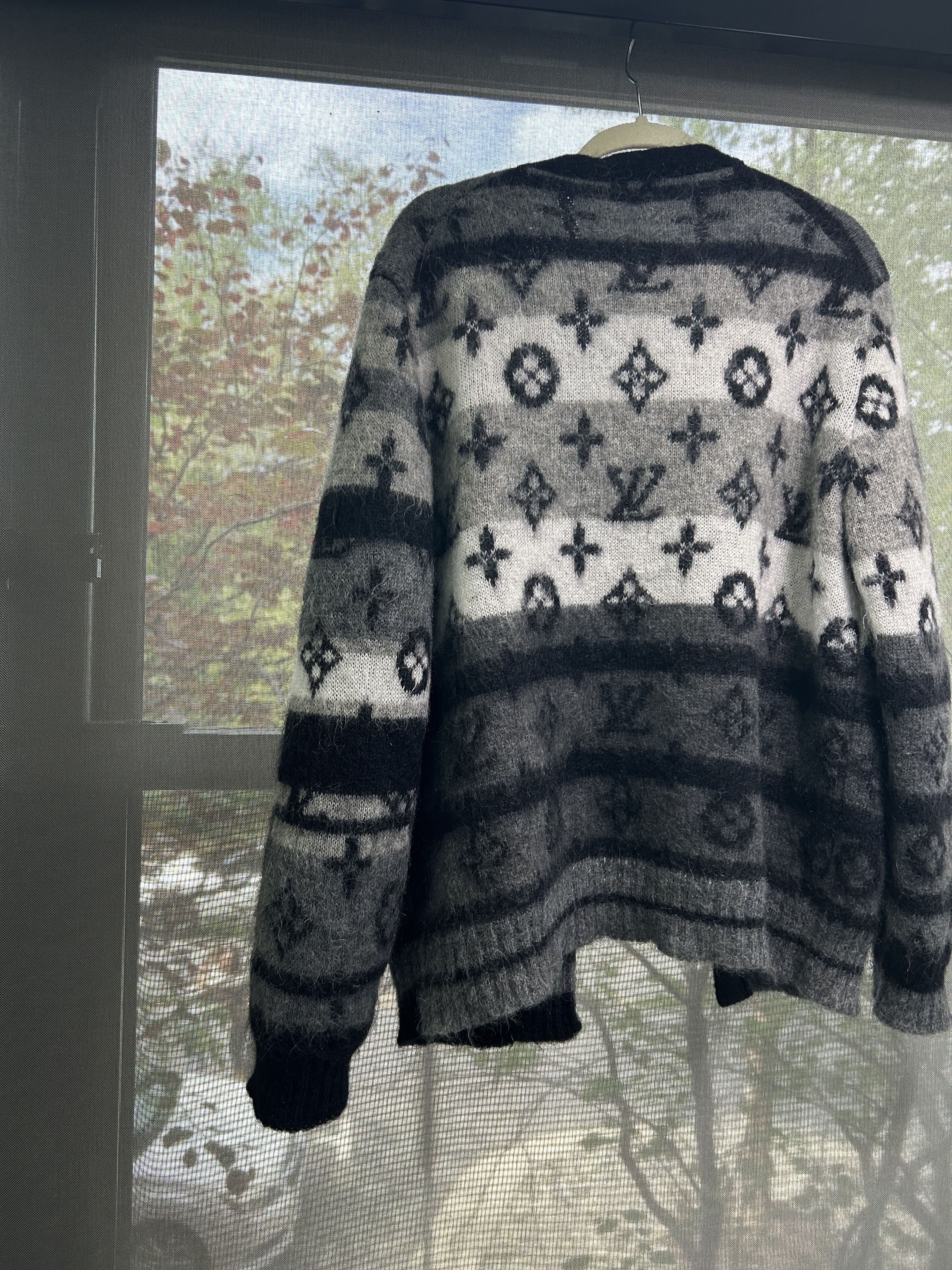 Louis Vuitton Louis Vuitton Monogram Mohair Sweater Size US M / EU 48-50 / 2 - 3 Thumbnail