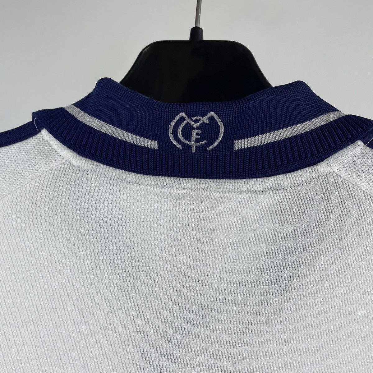 Adidas Vintage Real Madrid Home Jersey Shirt Rare 2000/2001 size S Size US S / EU 44-46 / 1 - 17 Thumbnail