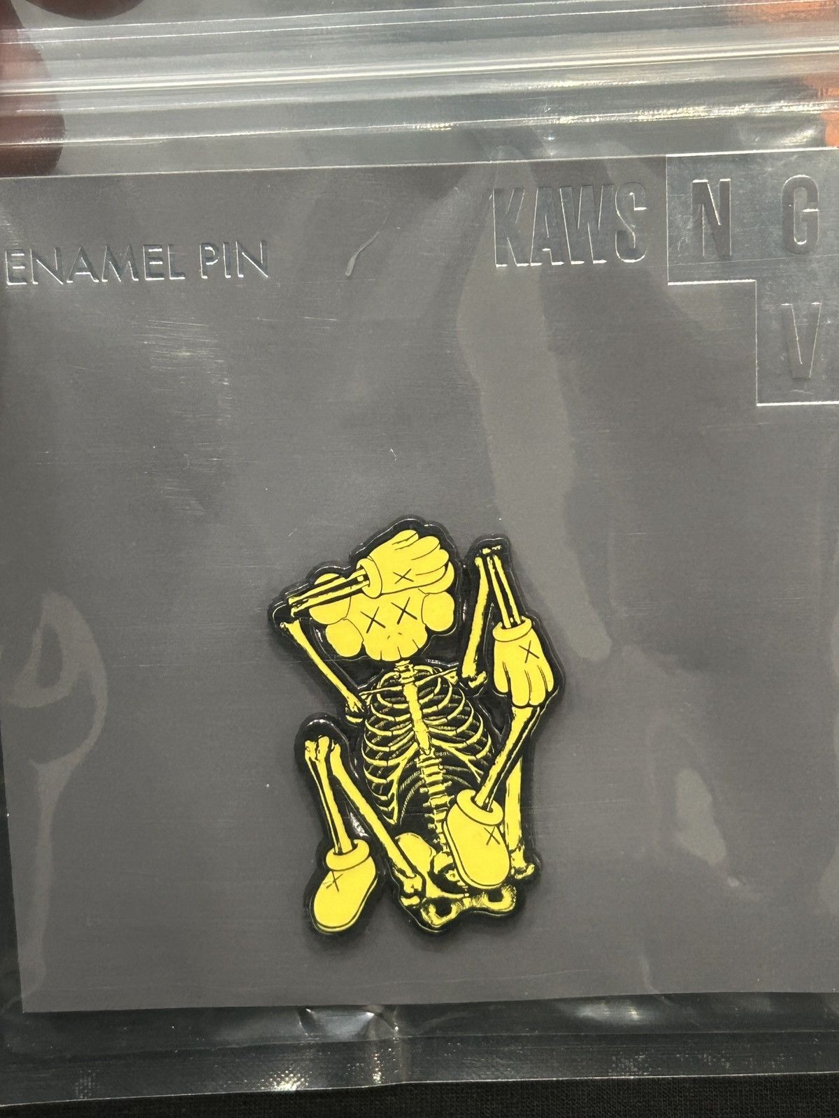 Kaws Kaws skeleton yellow pin Size ONE SIZE - 1 Thumbnail