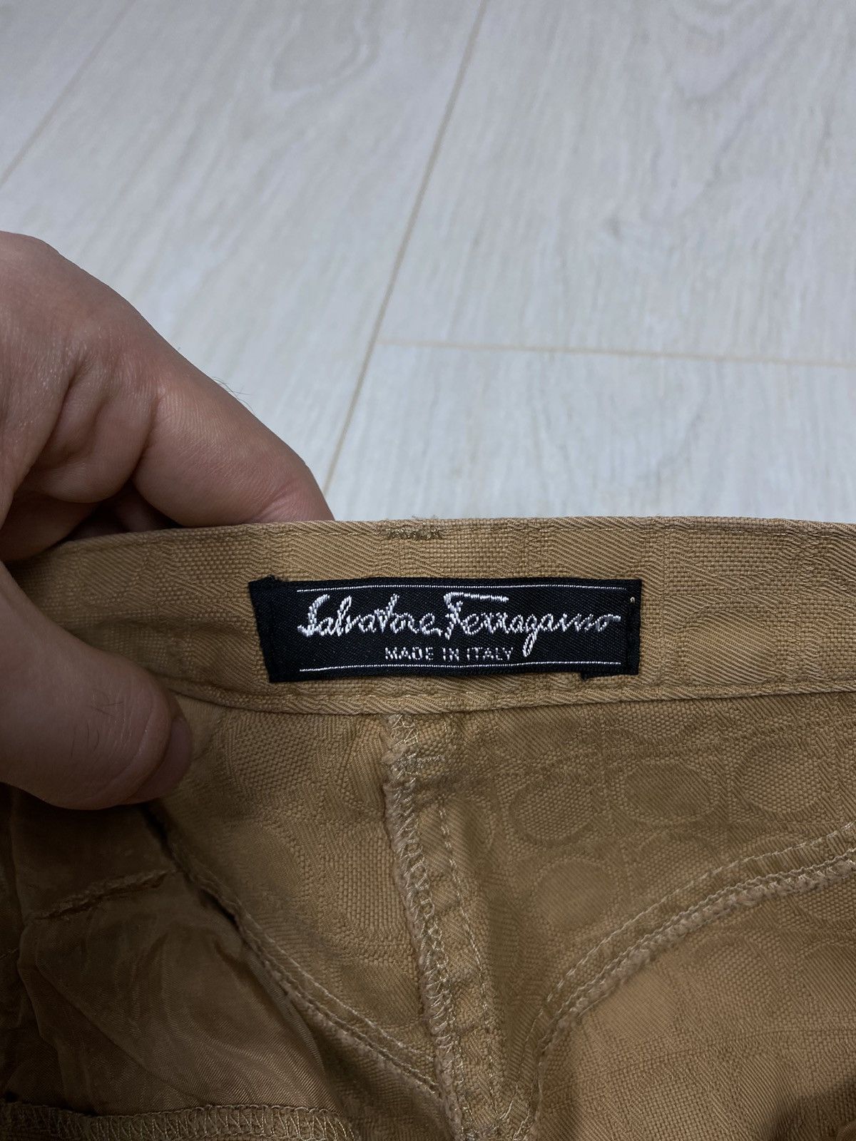 Salvatore Ferragamo × Vintage Salvatore Ferragamo Pants Monogram Size 28" / US 6 / IT 42 - 10 Thumbnail