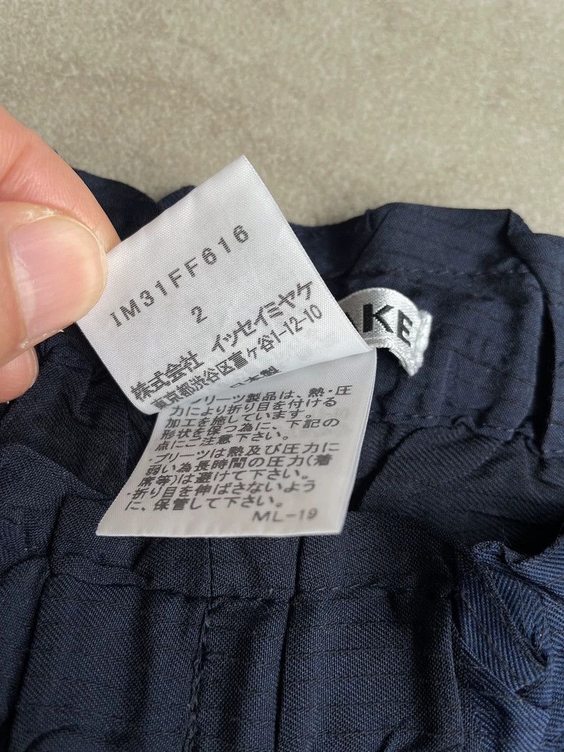 Issey Miyake Issey Miyake size:2 Blue mainline irregular-shaped pleated Size 23" - 9 Thumbnail