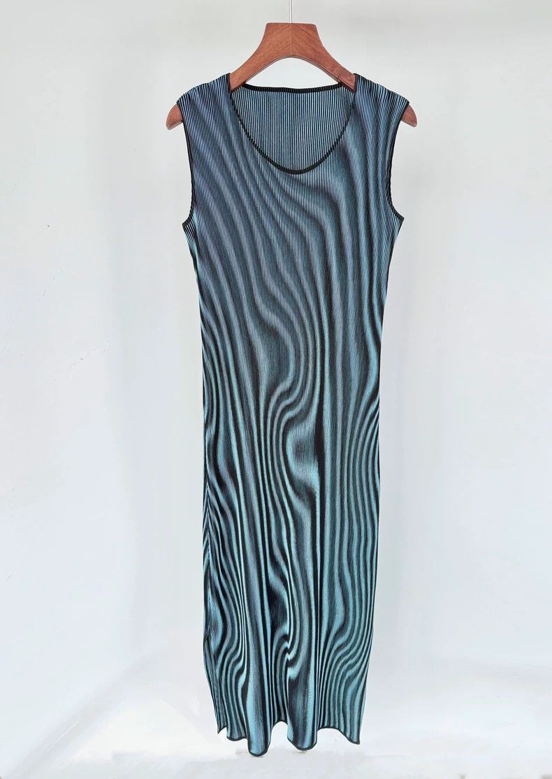 Issey Miyake Issey Miyake Psychedelic gradient ink-wash dress Size M / US 6-8 / IT 42-44 - 1 Thumbnail
