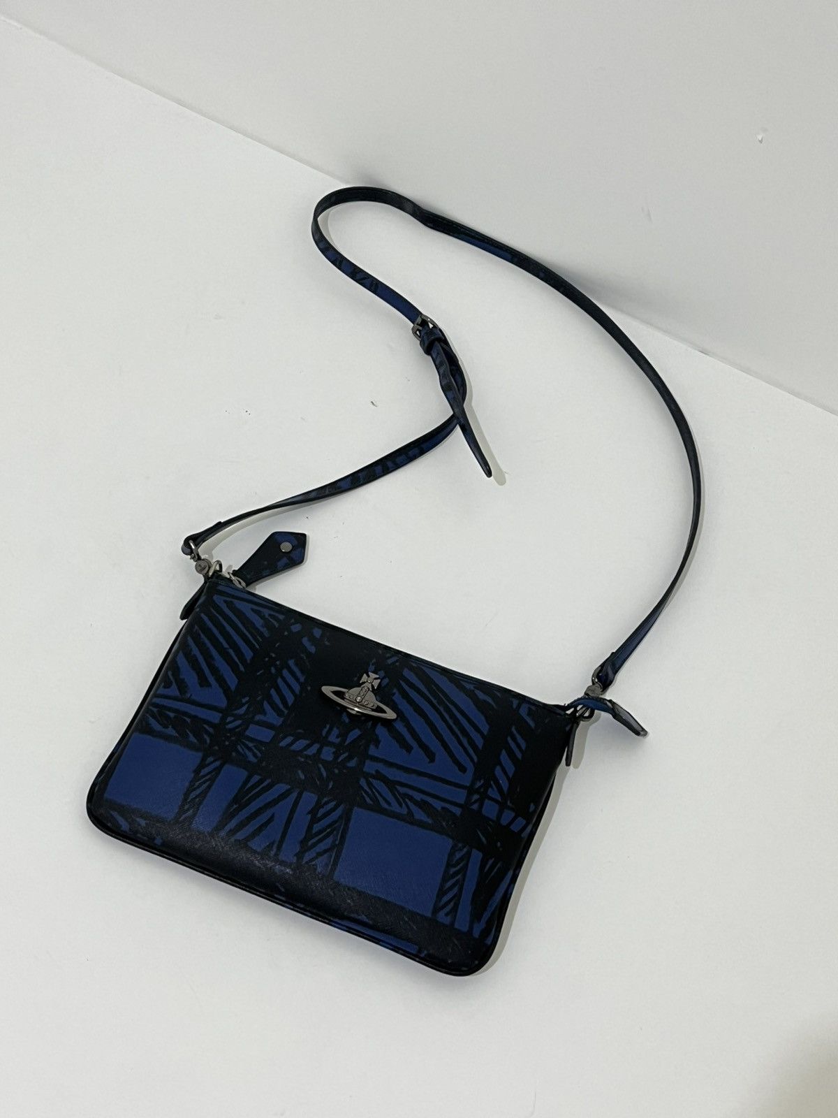 Vivienne westwood crossbody bag