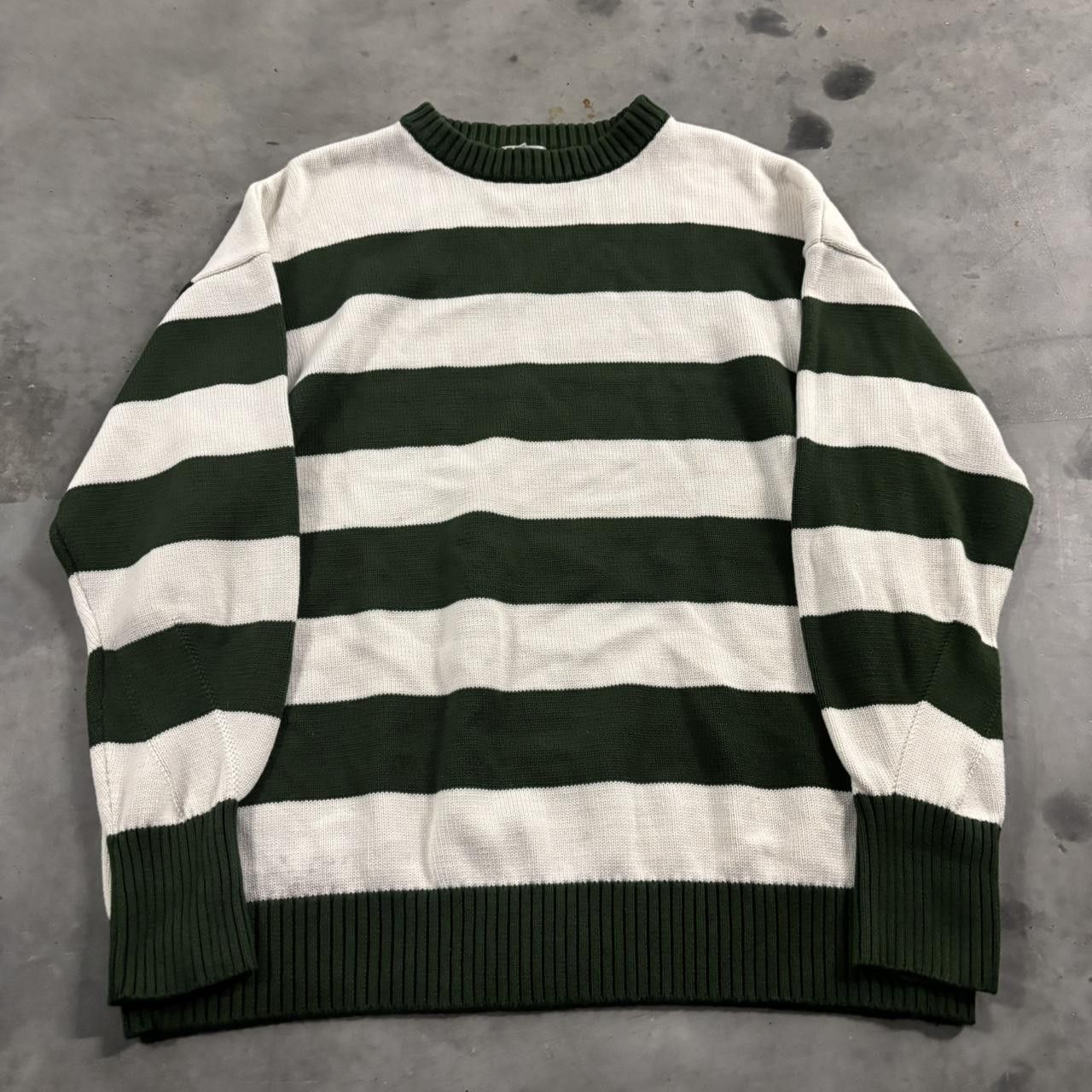 Vintage Crazy Vintage Y2K/2000s White & Green Striped Streetwear Sweater! Fits L Size US L / EU 52-54 / 3 - 1 Thumbnail