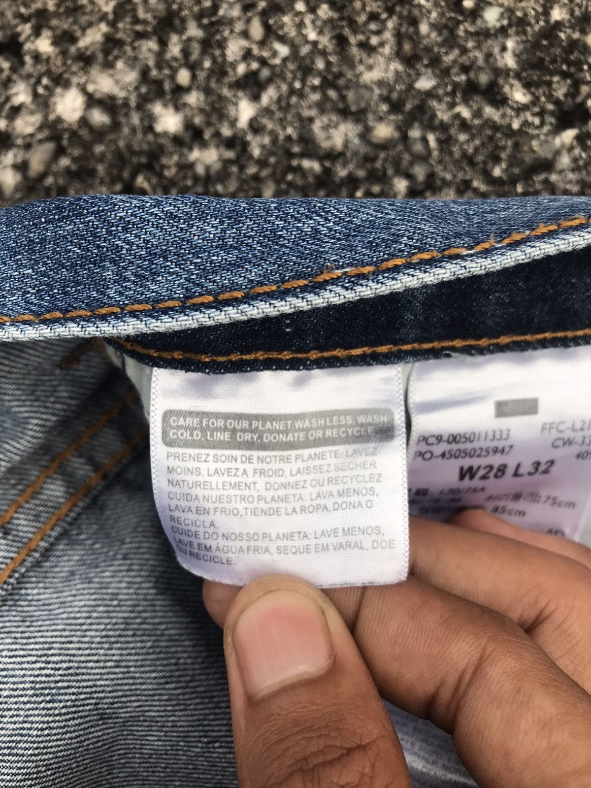Levi's × Levi's Vintage Clothing × Vintage Levi’s 501 y2k Made in Japan Size US 28 / EU 44 - 13 Thumbnail