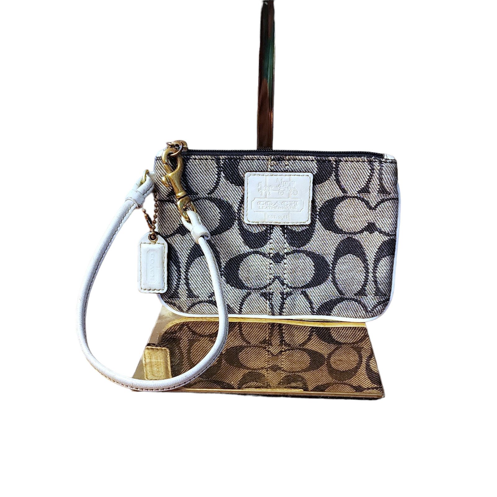 Coach Vintage Rare Find Coach Wristlet & Coin Purse Key Chain Size ONE SIZE - 5 Thumbnail