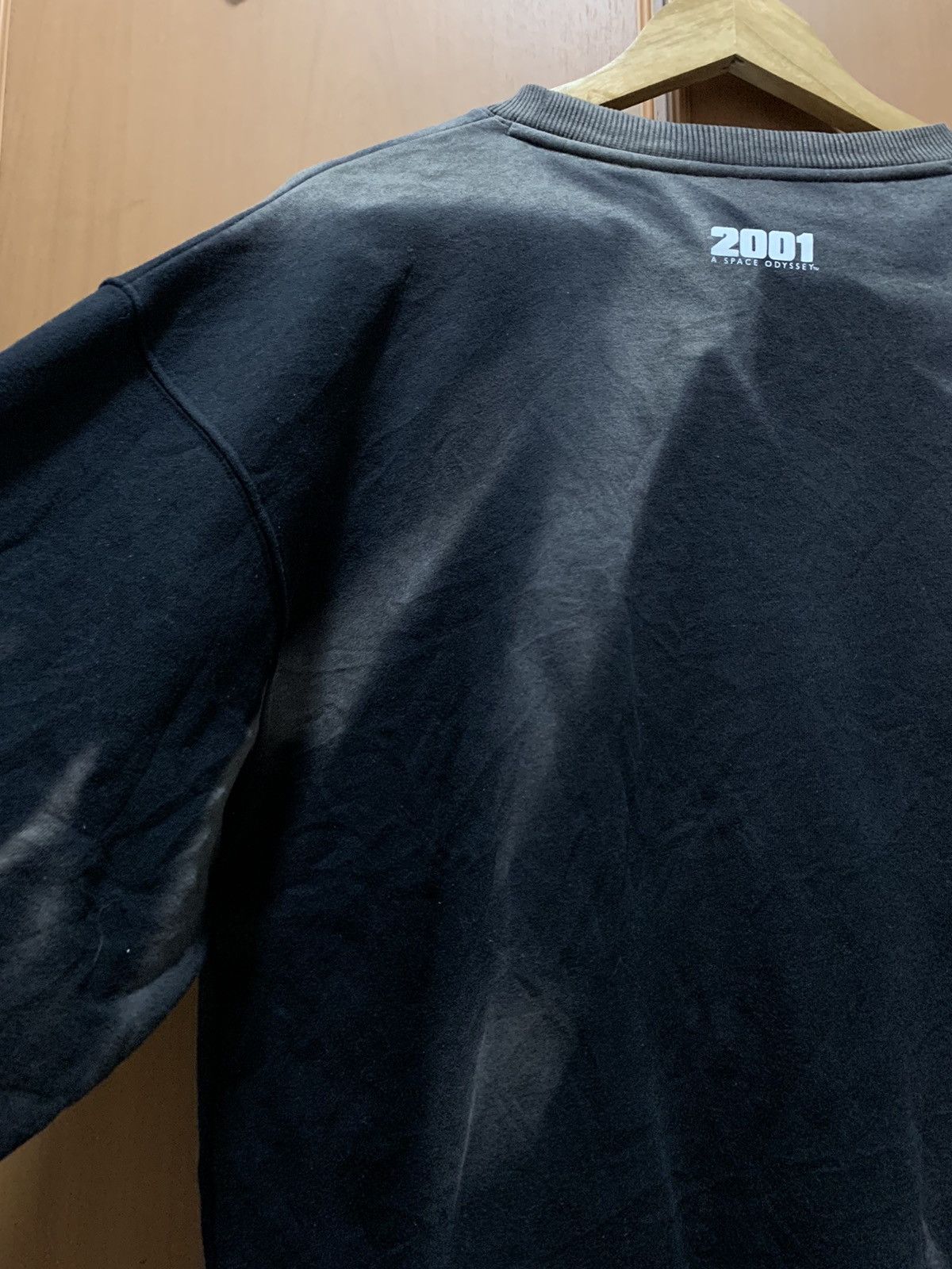 Vintage Rare Vintage 2001 Space Odyssey Nice Faded Movie Sweatshirt Size US L / EU 52-54 / 3 - 11 Thumbnail