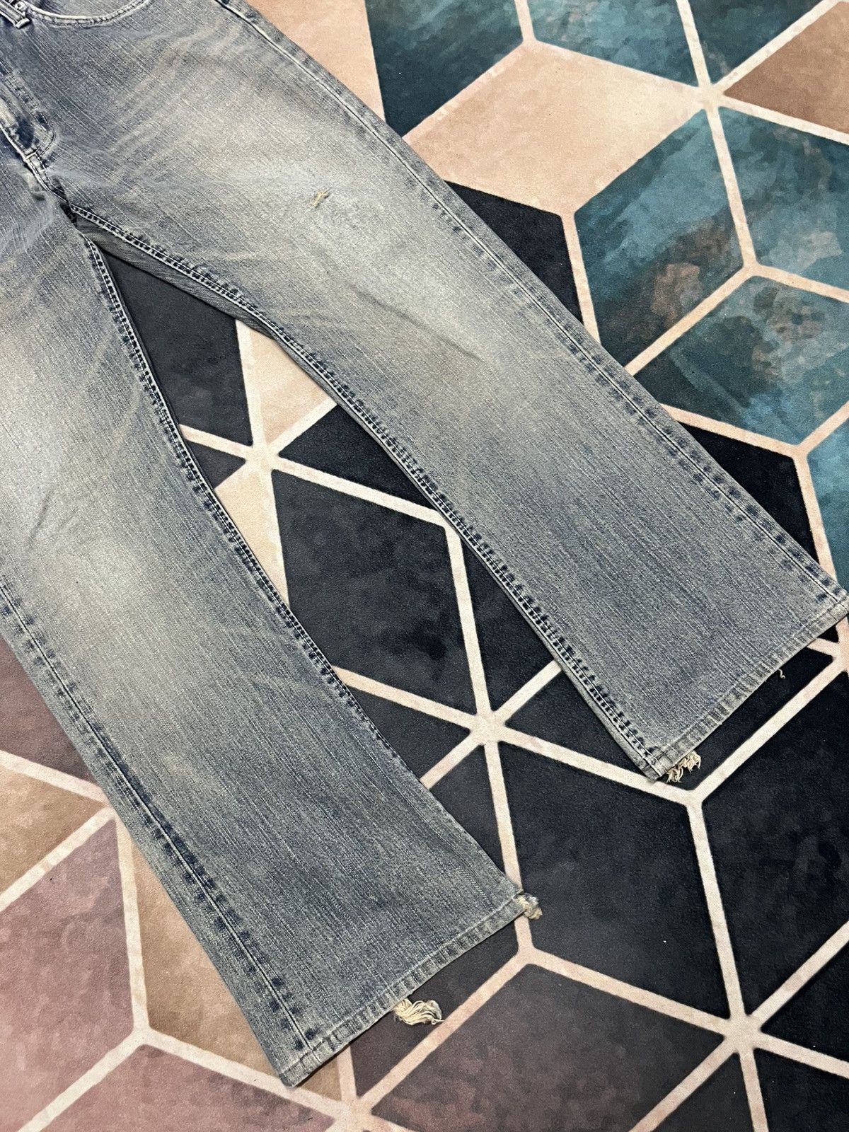 Le Grande Bleu (L.G.B.) 💥Vintage Trashed Wrangler Distressed FLARE Jeans Size US 31 - 2 Thumbnail