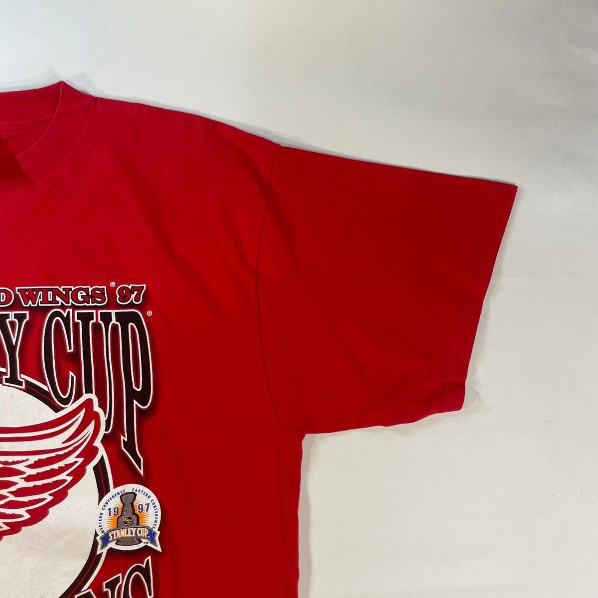 Vintage 1997 Detroit Red Wings Stanley Cup Champions T-Shirt Size US XL / EU 56 / 4 - 3 Thumbnail