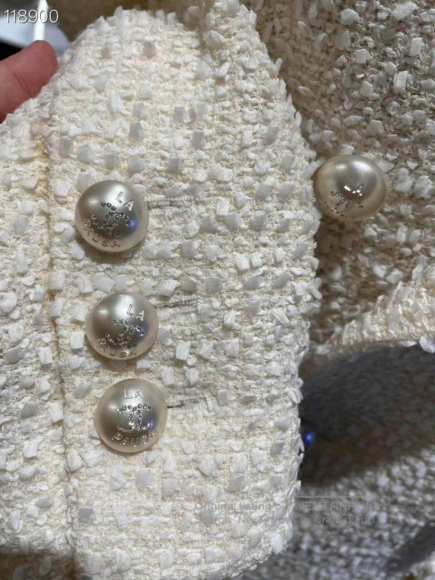 Chanel Chanel Beige Pearl Button Wool Blazer. Size M / US 6-8 / IT 42-44 - 4 Thumbnail