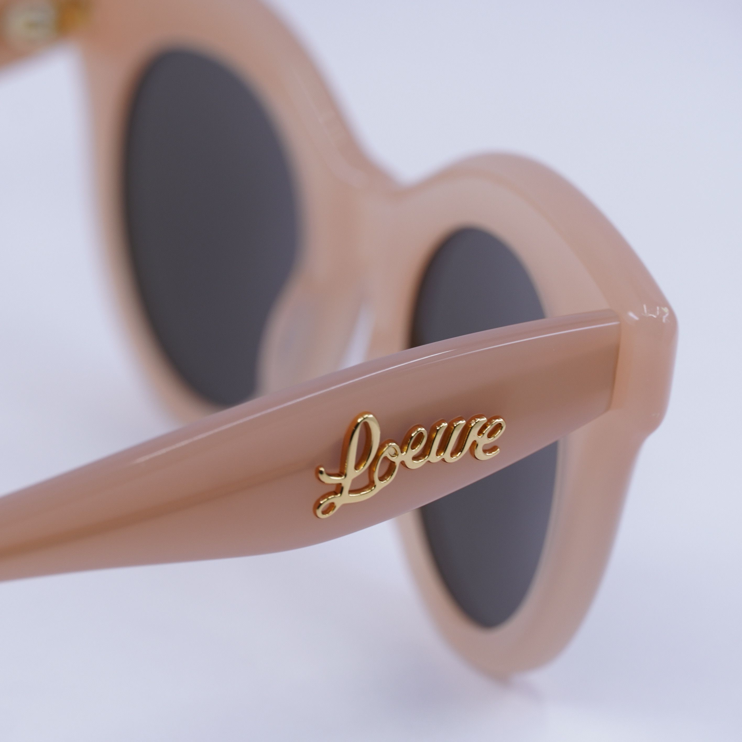 Loewe Loewe LW40126I 72E Sunglasses Pink Round Frame, Grey Lenses Size ONE SIZE - 6 Thumbnail