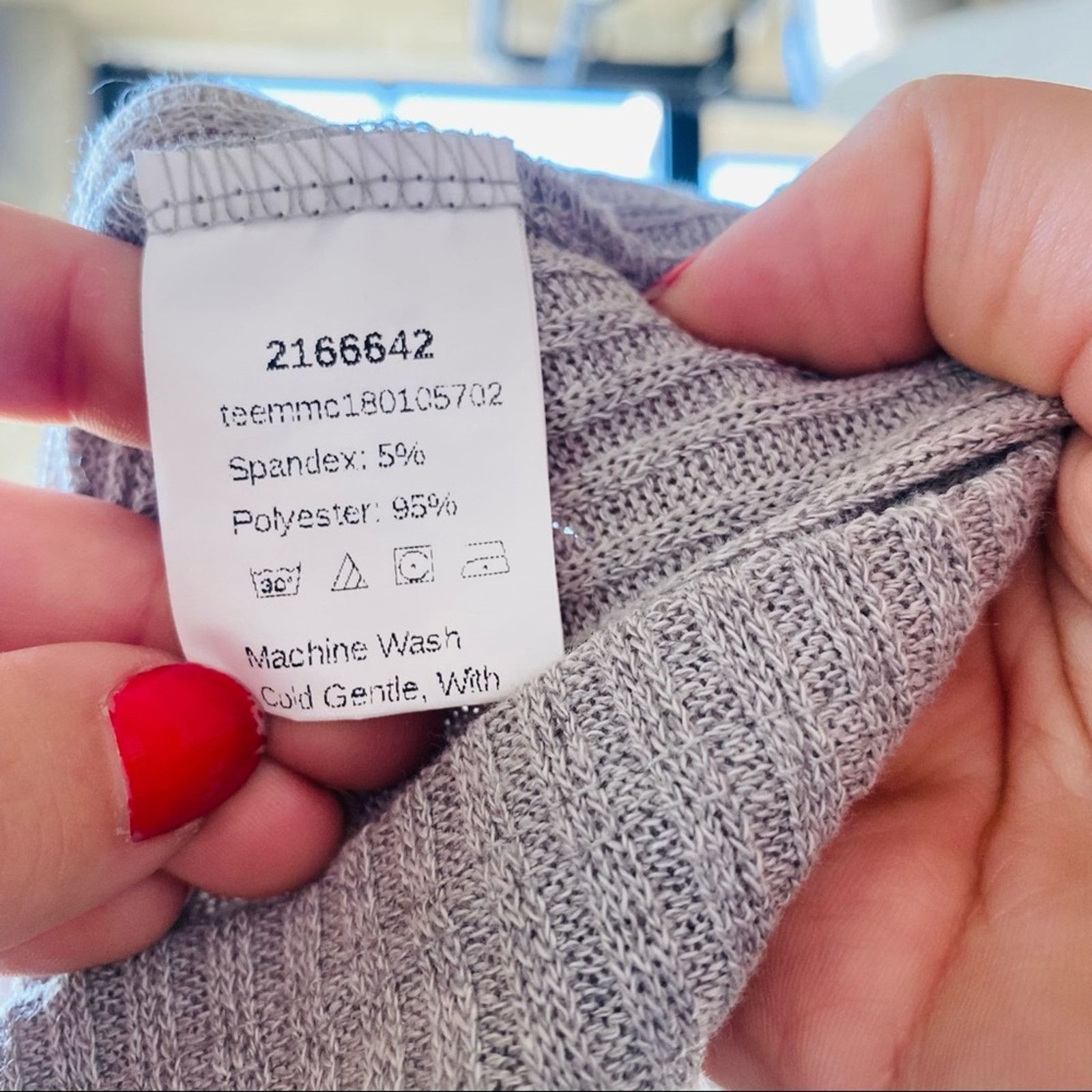 Shein SHEIN Grey Bell Sleeve Mini Crop Top Tie Front VNeck Sweater Size S / US 4 / IT 40 - 7 Thumbnail