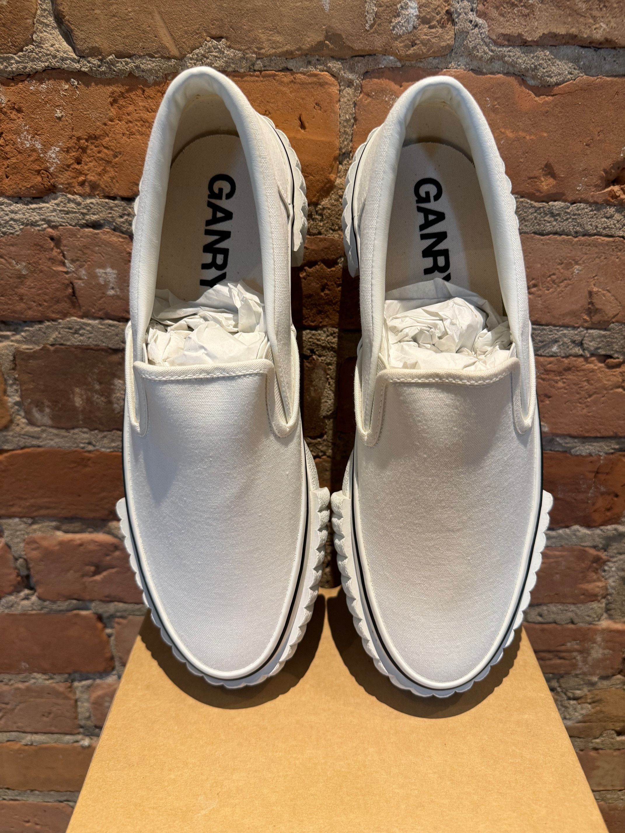 Ganryu GANRYU COMME des GARÇONS Slip-On Sneakers – White Canvas Size US 8 / EU 41 - 5 Thumbnail