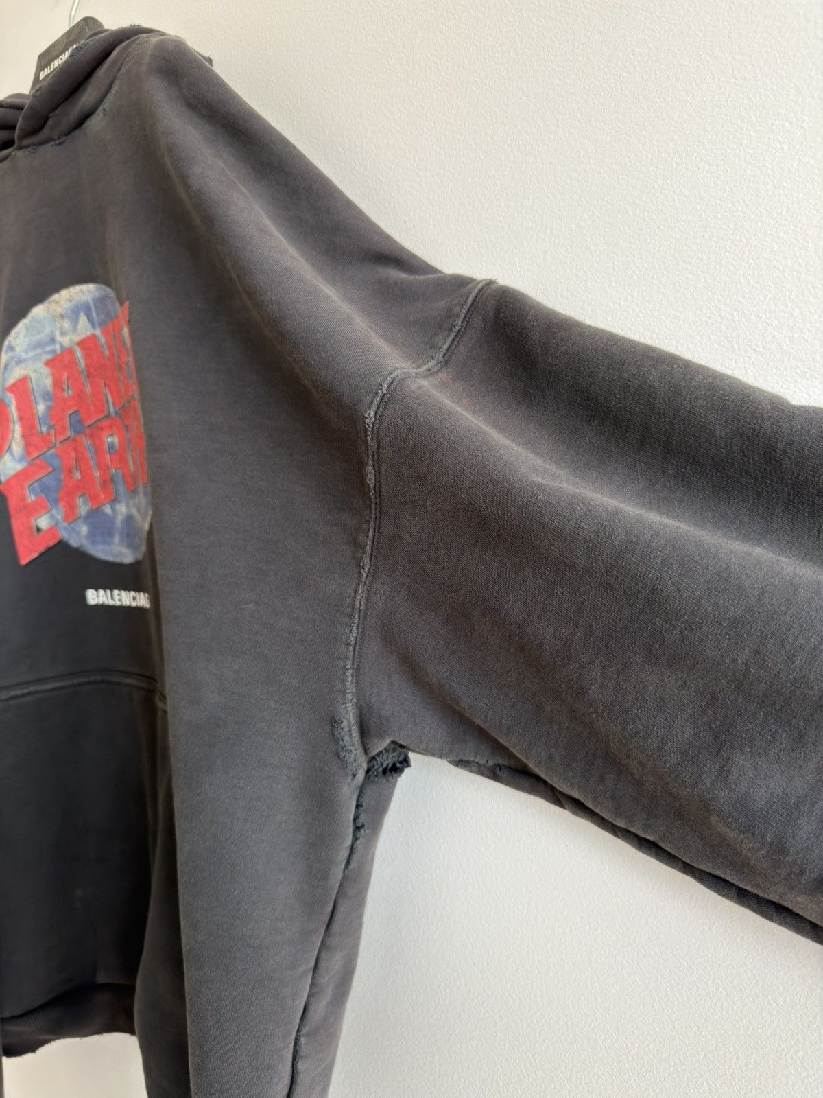 Balenciaga BALENCIAGA DEMNA WINTER 24 HOODIE DISTRESSED PLANET HOLLY Size US XL / EU 56 / 4 - 4 Thumbnail