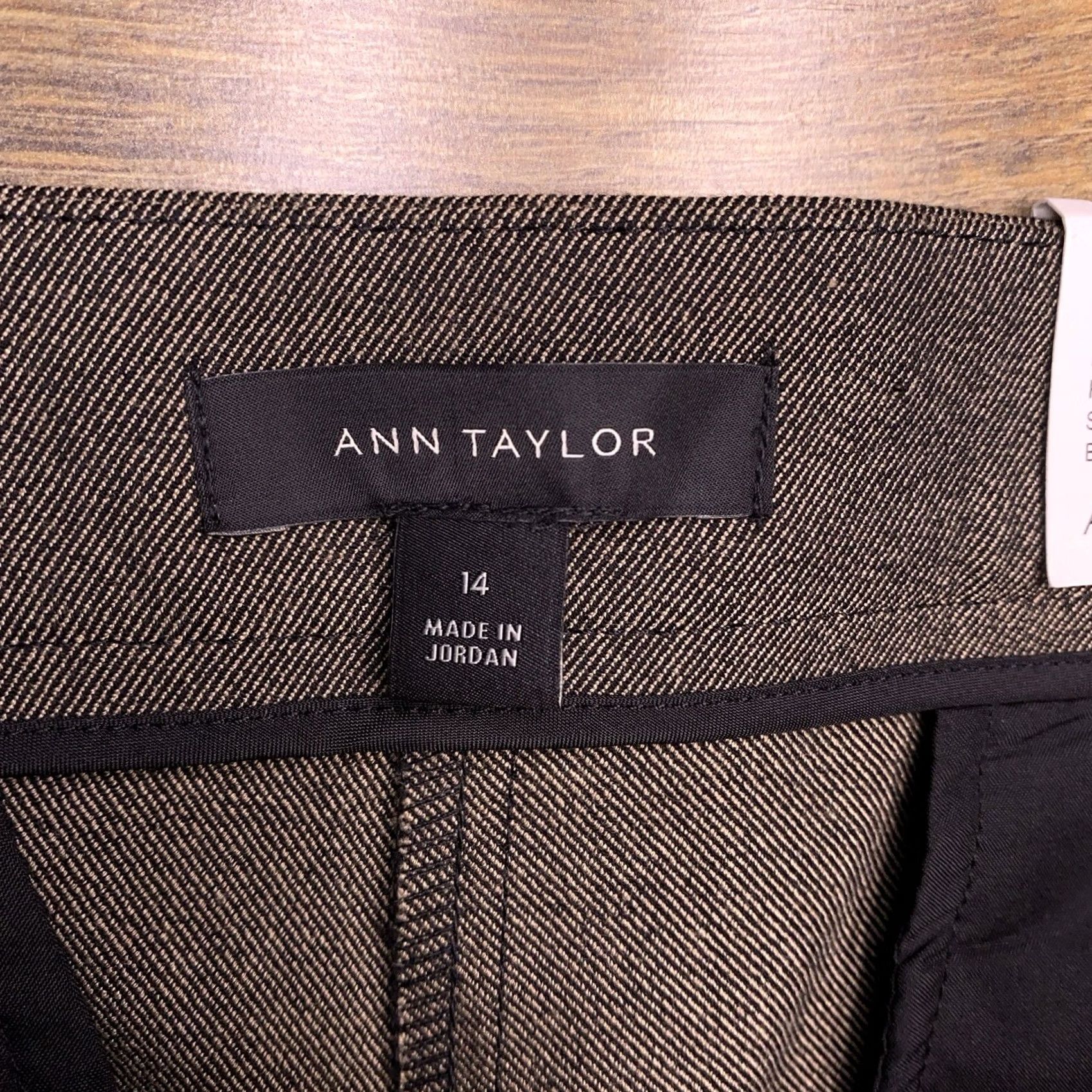 Ann Taylor Ann Taylor Pants Slim Ankle High Rise Bi Stretch 27in Inseam Brown Solid Polyester Blend Workwear City Mens? Women's? Size 36" / US 14 / IT 50 - 4 Thumbnail