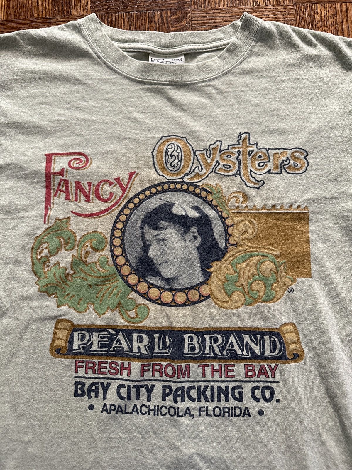 Japanese Brand Vintage Y2K Pearl Brand Fancy Oysters Graphic Tee Shirt Size US M / EU 48-50 / 2 - 3 Thumbnail