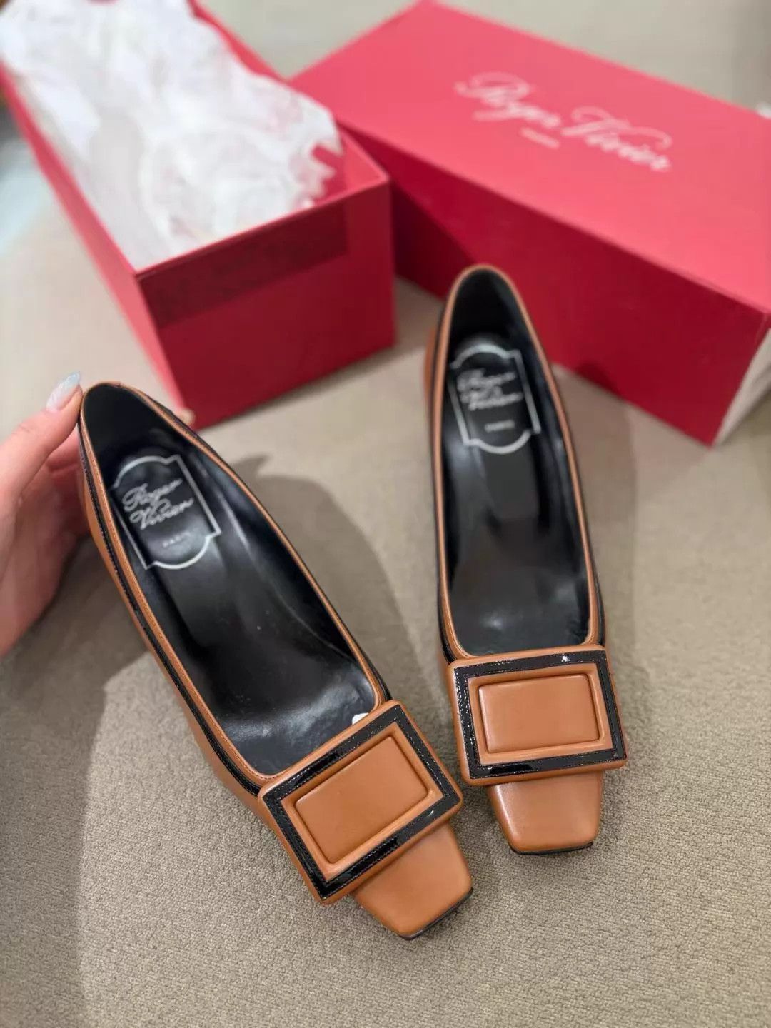 Roger Vivier RV Classic Brown Lamb Block Heel Pump 99 Box EU35 Size US 4.5 / IT 34.5 - 1 Thumbnail
